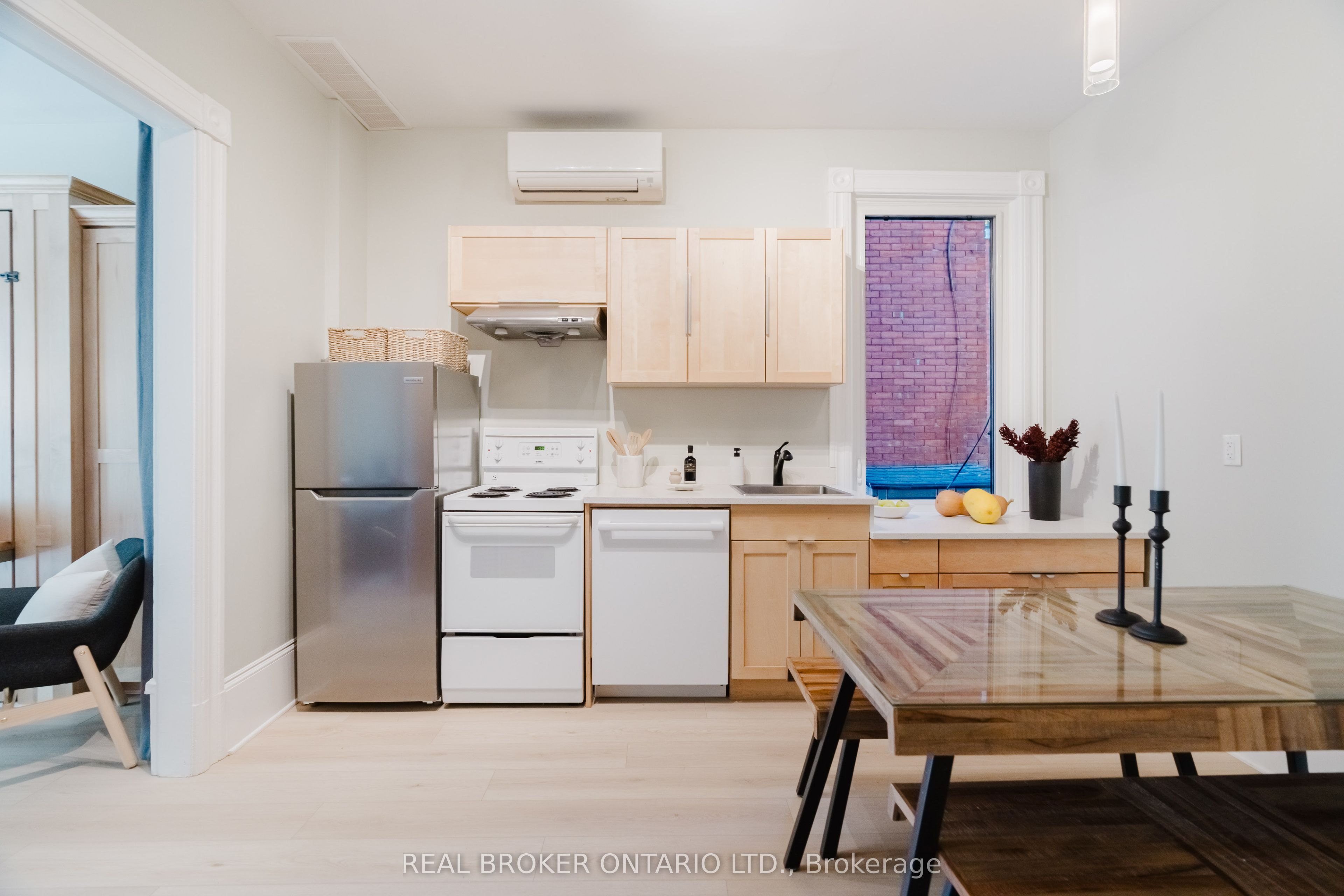 33 Argyle Avenue Property Photo 3