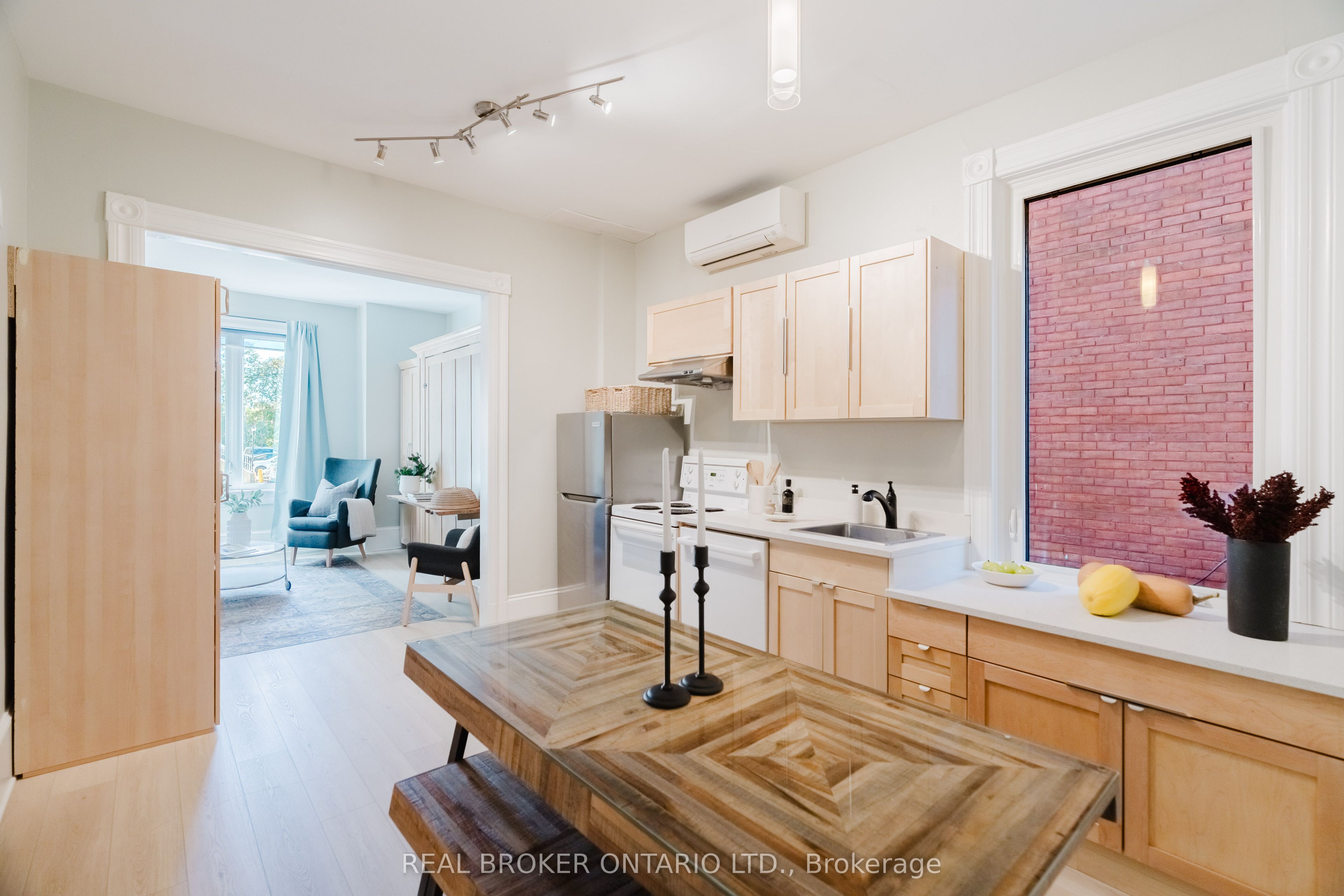 33 Argyle Avenue Property Photo 5