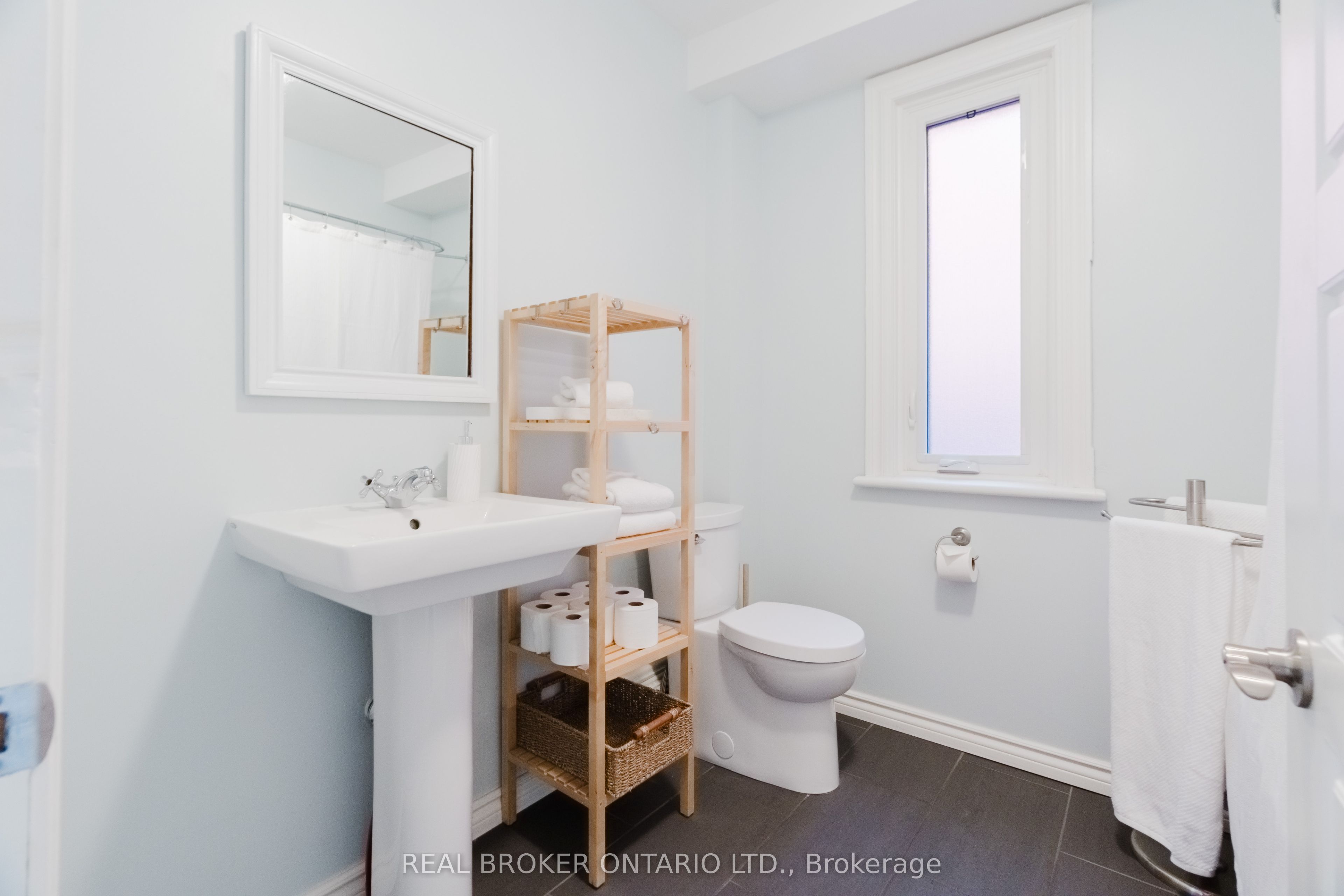 33 Argyle Avenue Property Photo 20