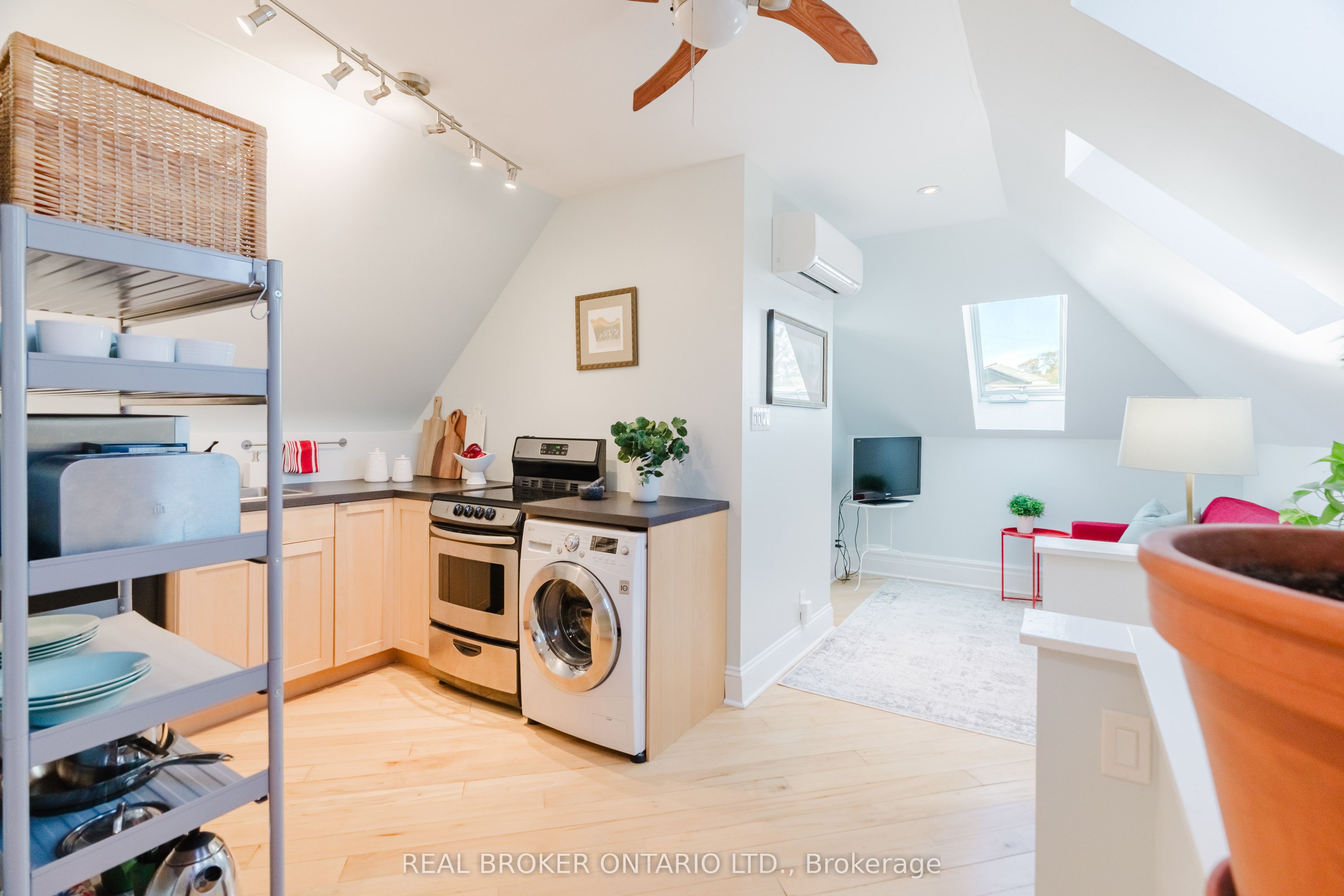 33 Argyle Avenue Property Photo 25