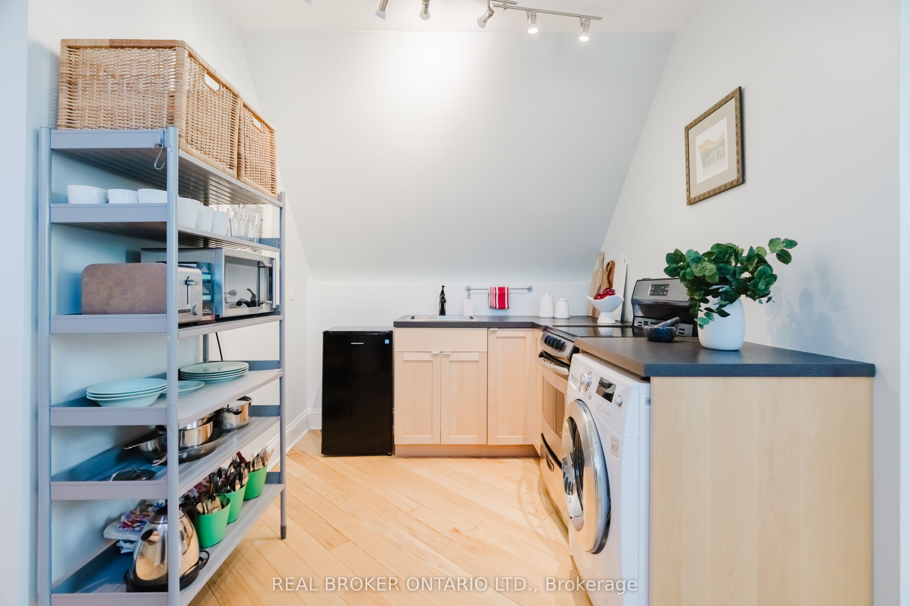 33 Argyle Avenue Property Photo 26