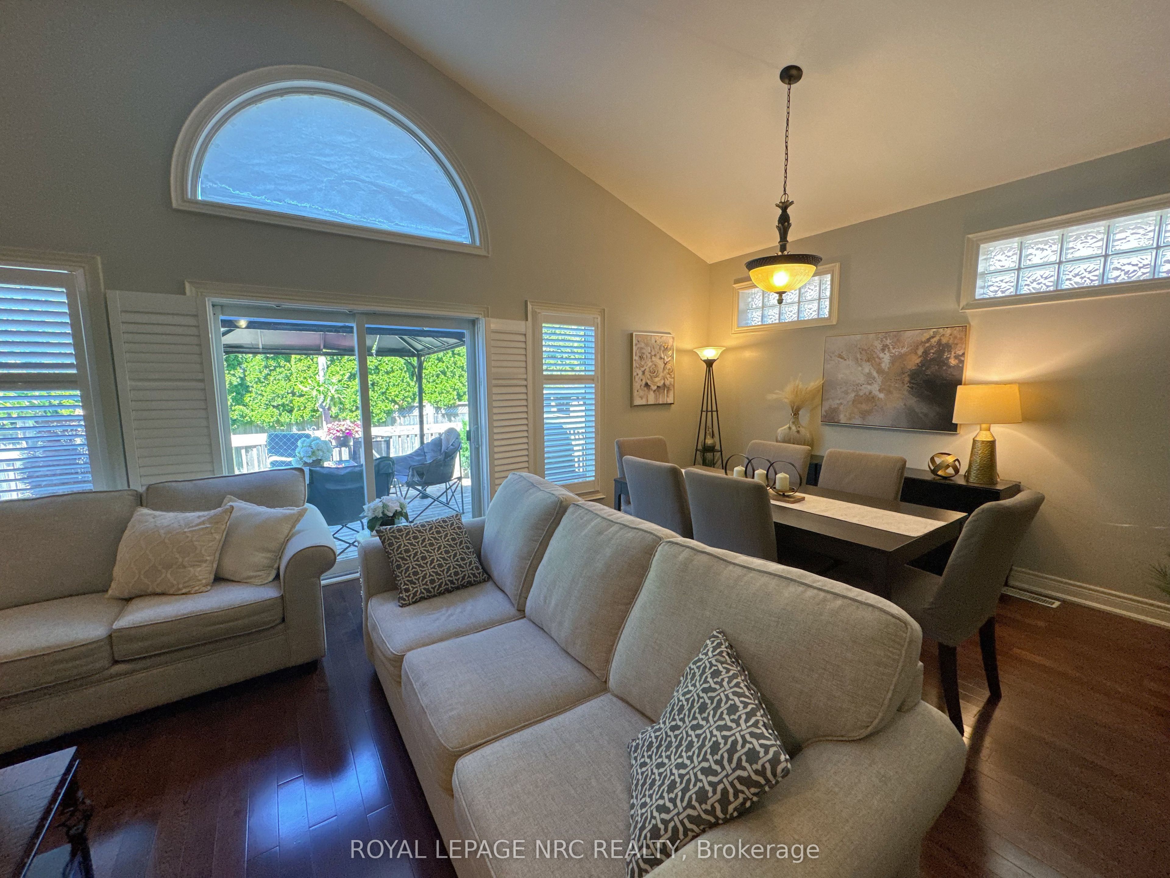 211 First Street Louth Property Photo 5