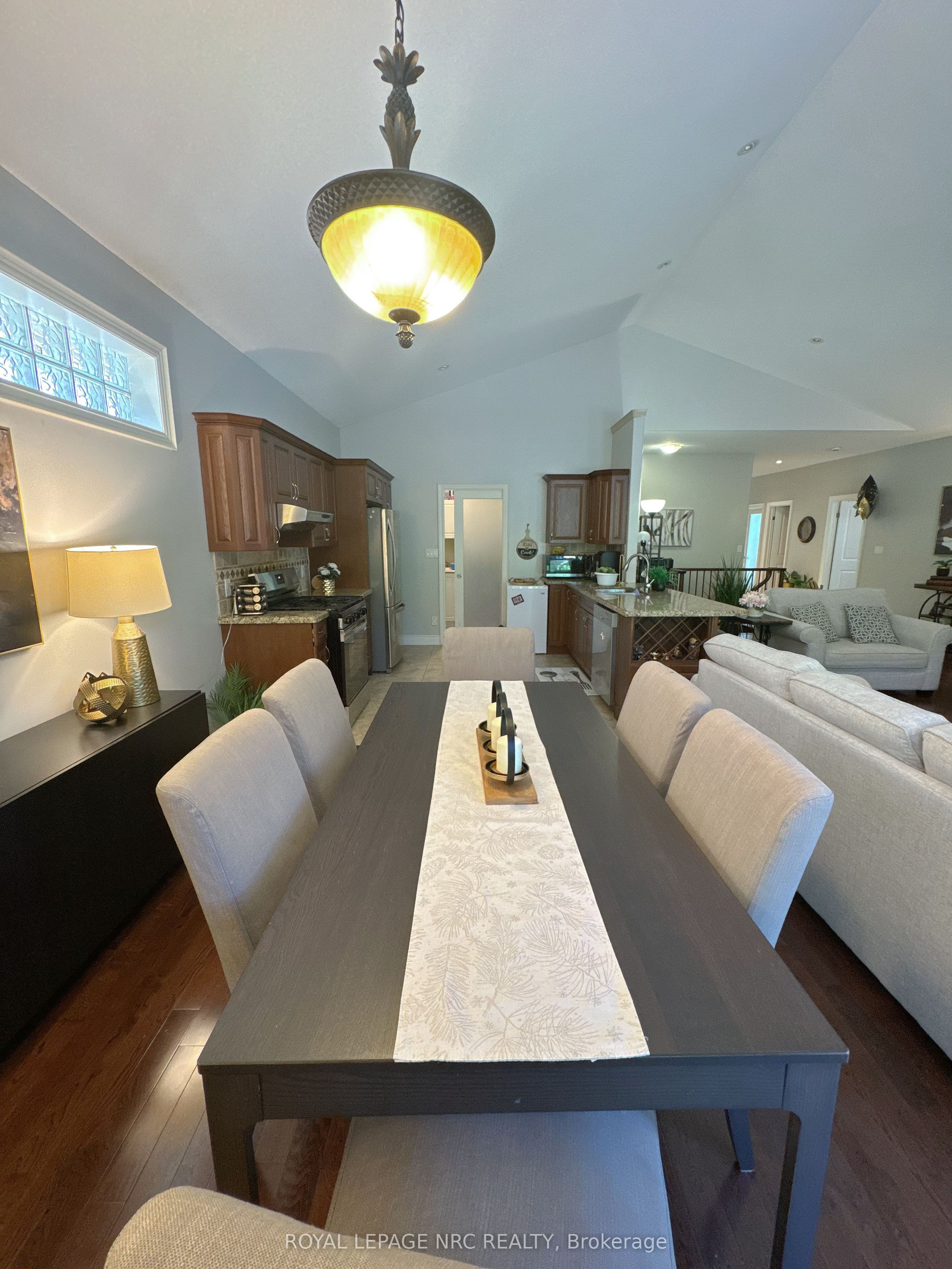 211 First Street Louth Property Photo 9