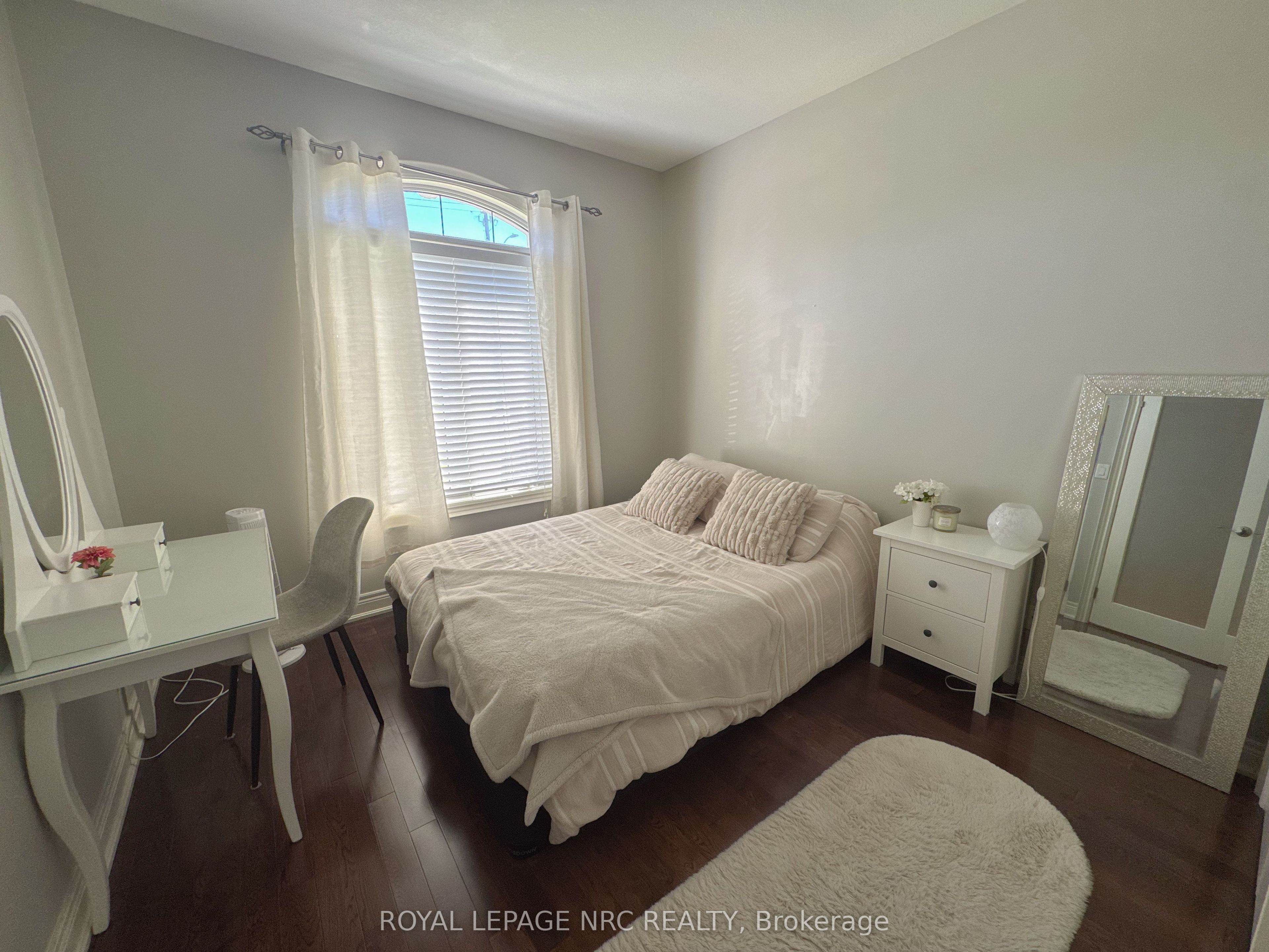 211 First Street Louth Property Photo 24