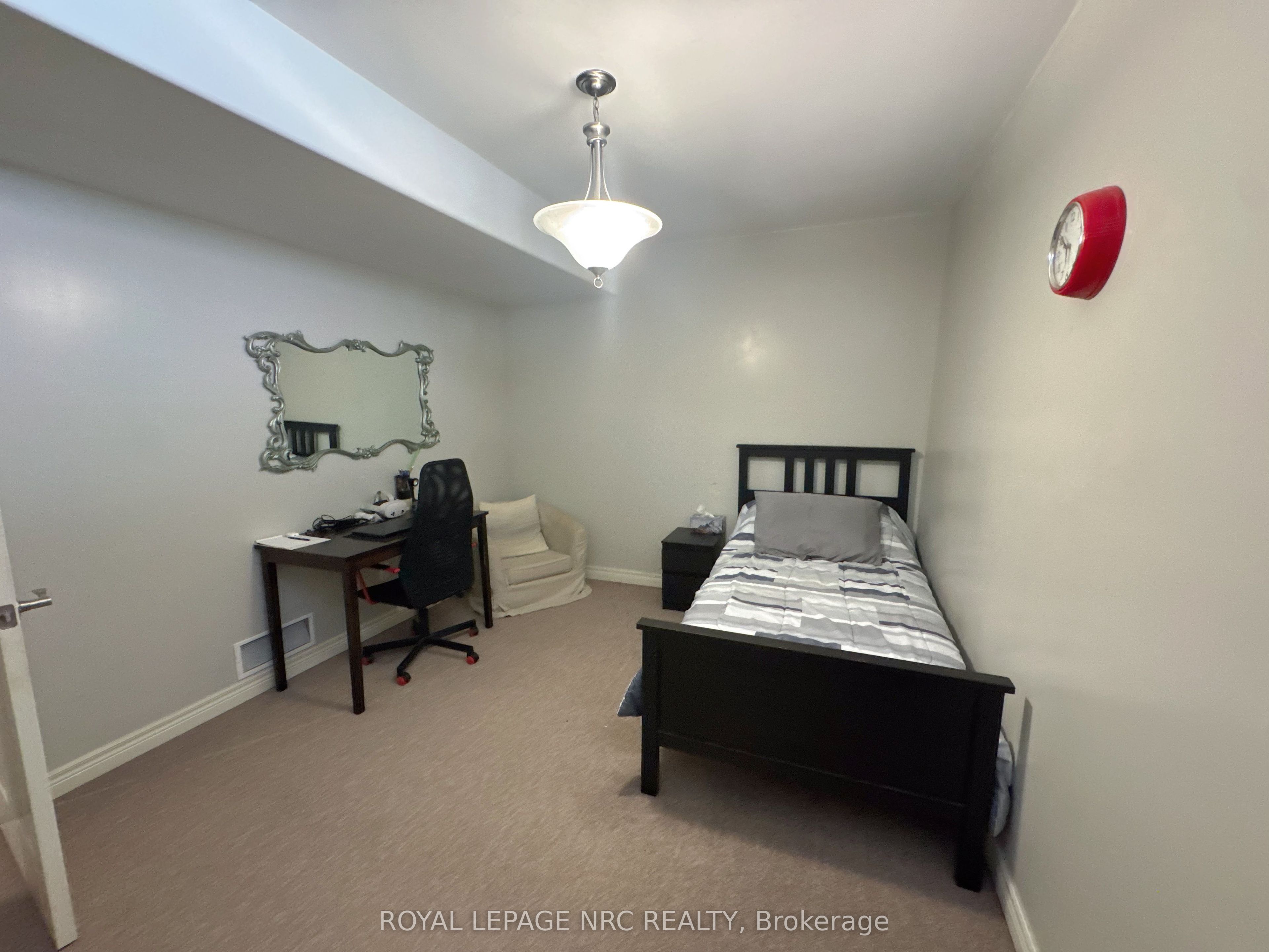 211 First Street Louth Property Photo 28