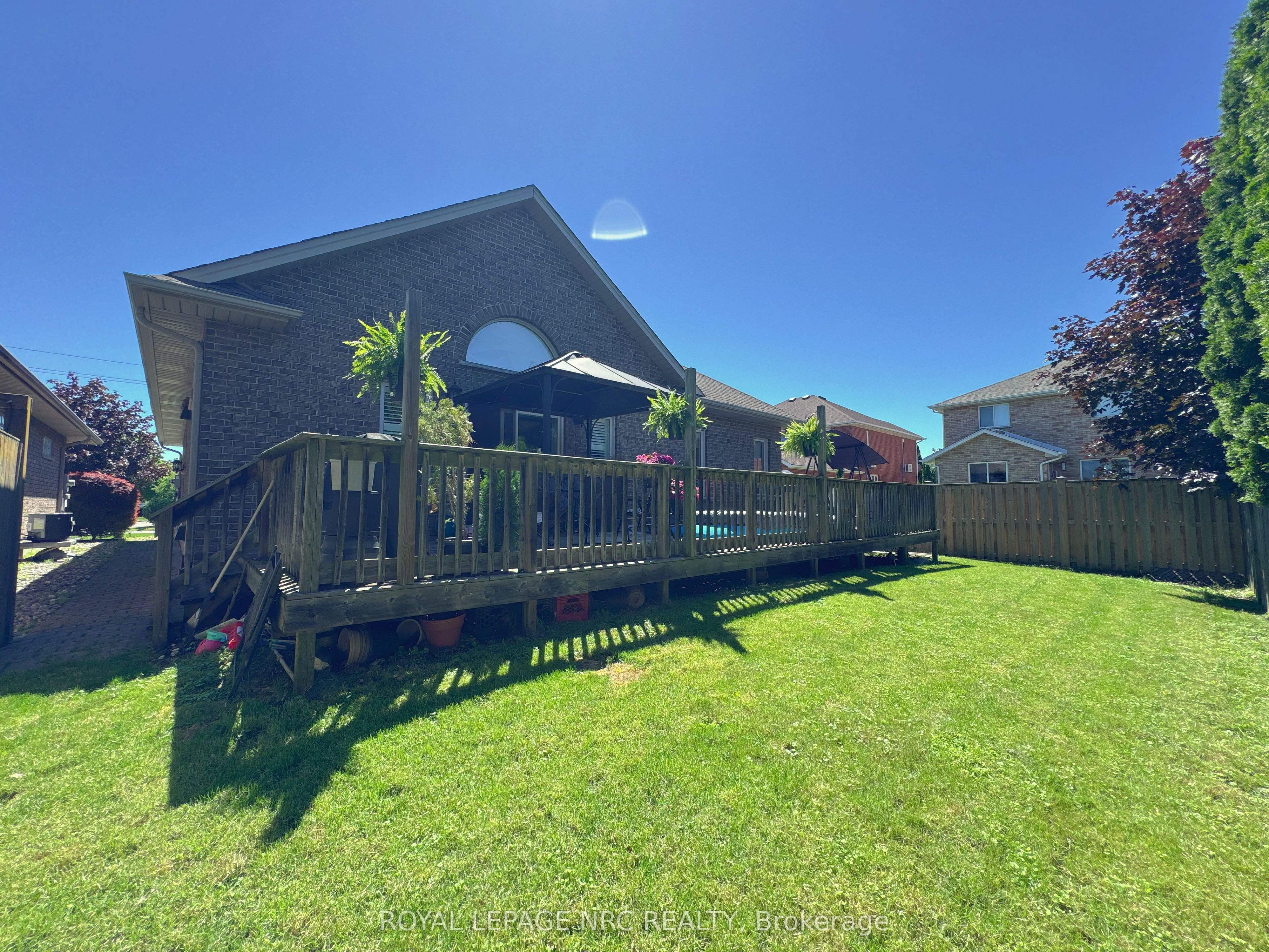 211 First Street Louth Property Photo 35
