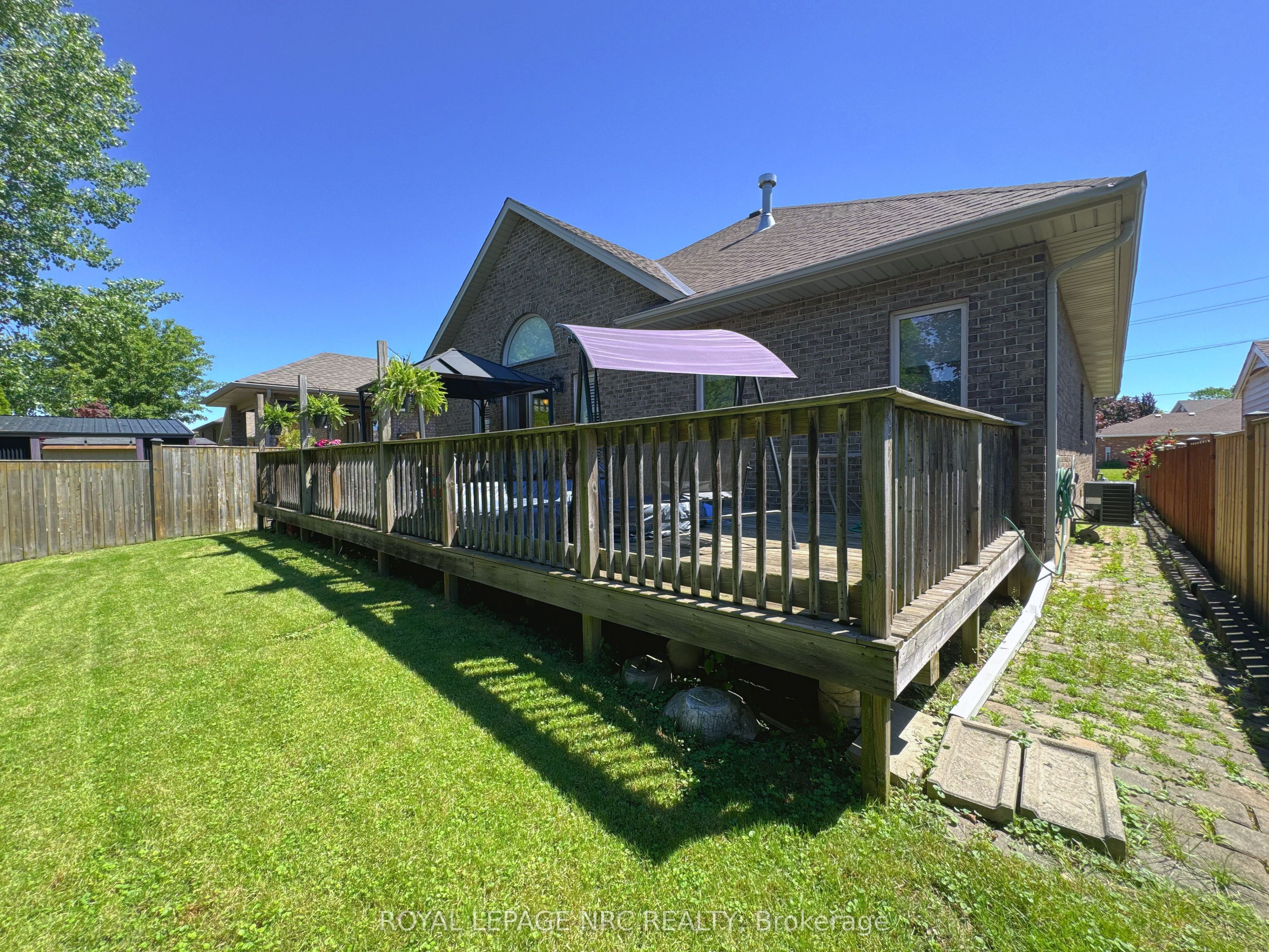 211 First Street Louth Property Photo 37