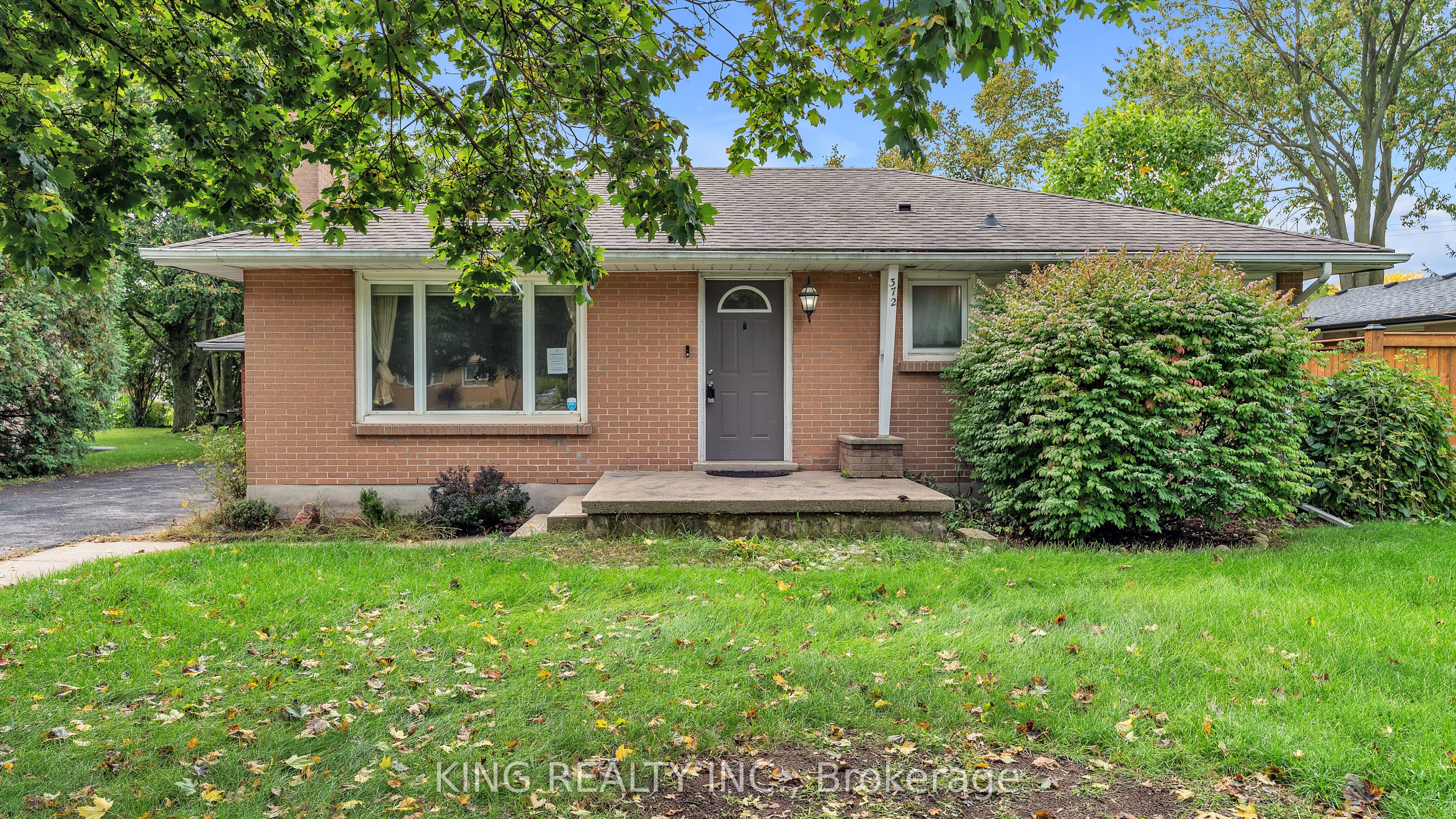 372 Adelaide Street Property Photo 1