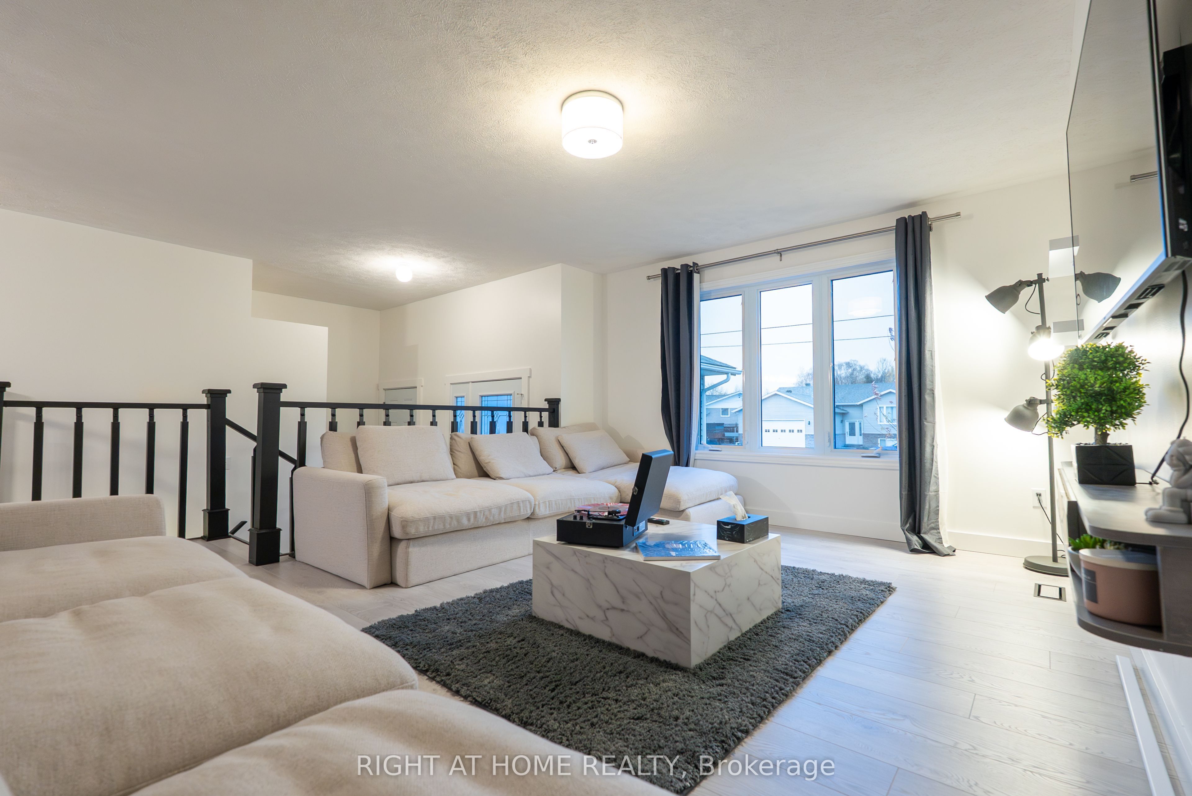590 Demers Street Property Photo 8