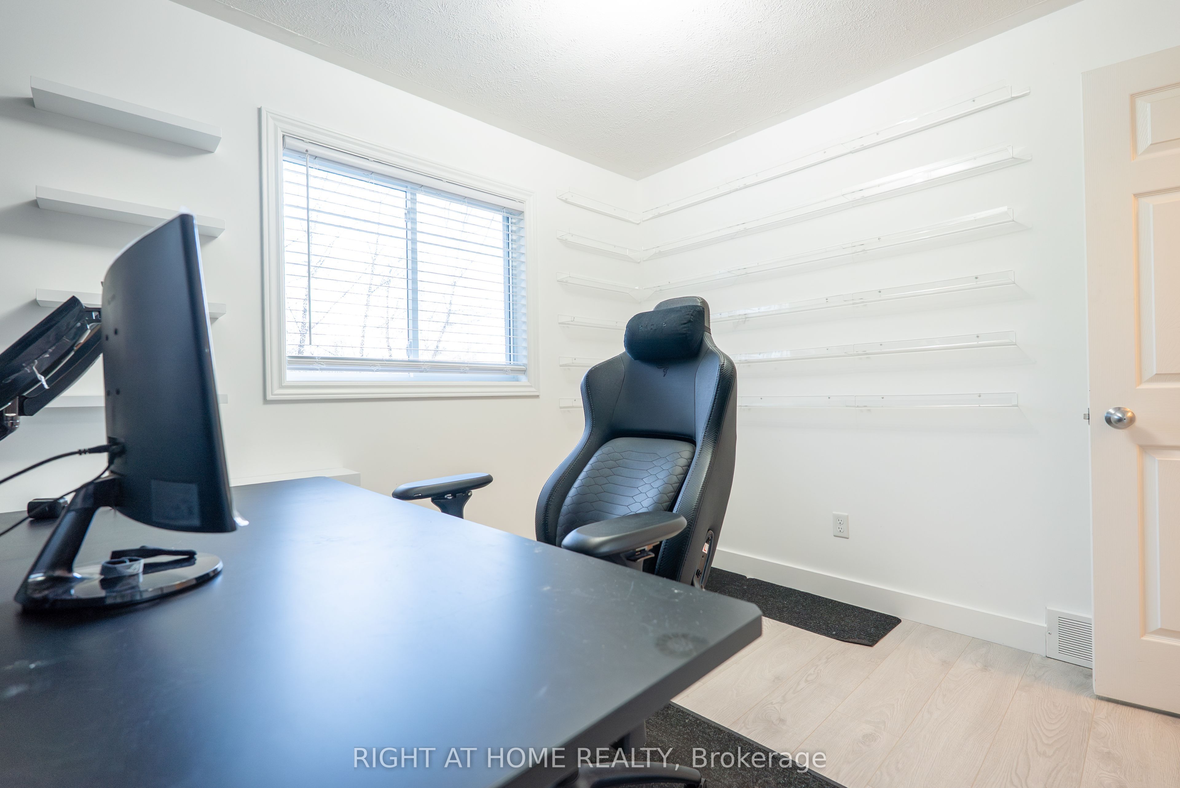 590 Demers Street Property Photo 32