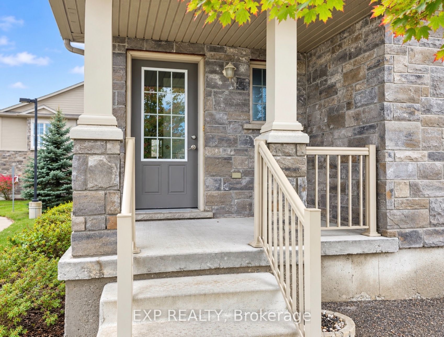 6 Upper Mercer Street B5 Property Photo 3