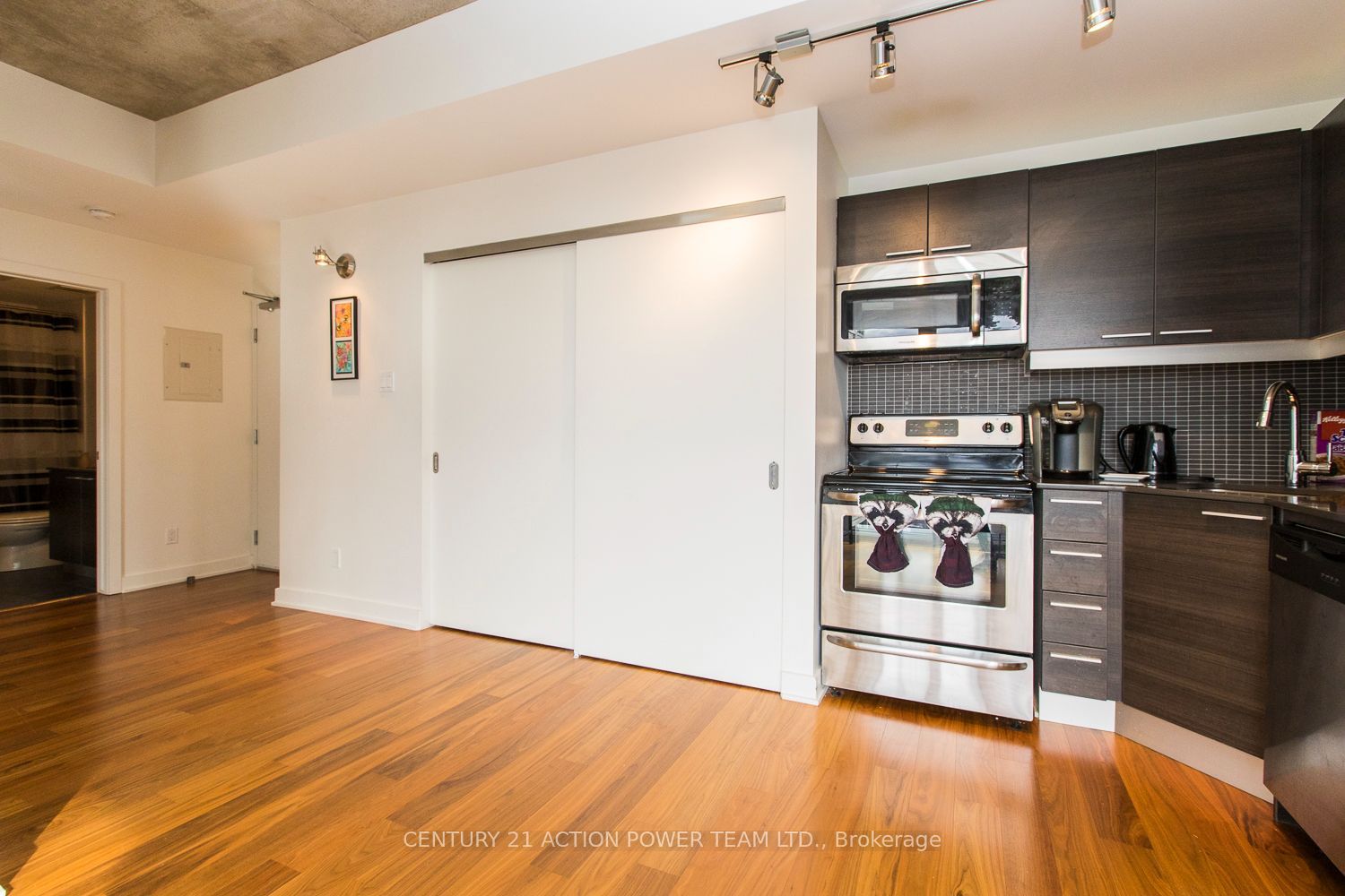 354 Gladstone Avenue 707 Property Photo 12