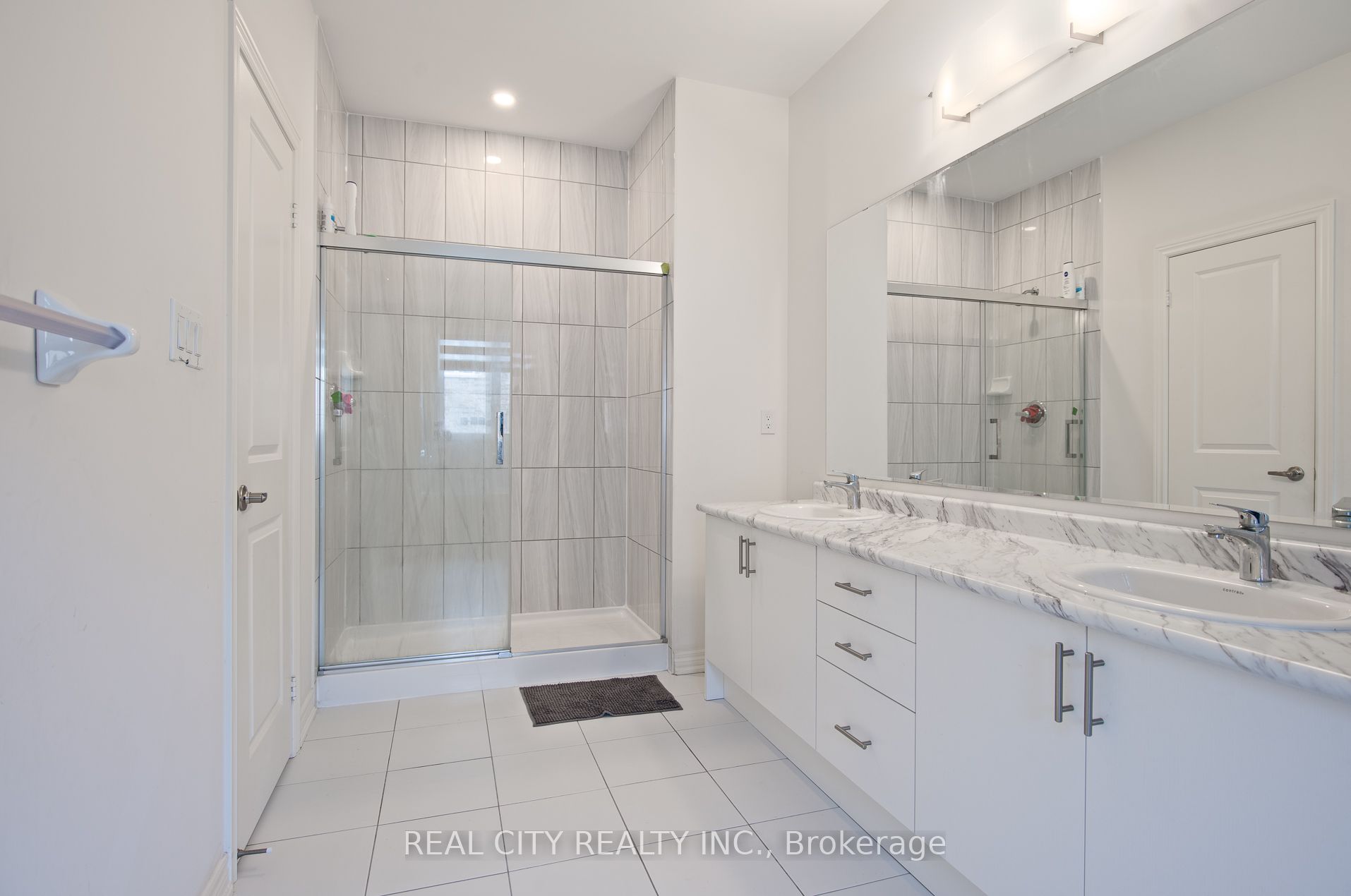 18 Lidstone Street Property Photo 26