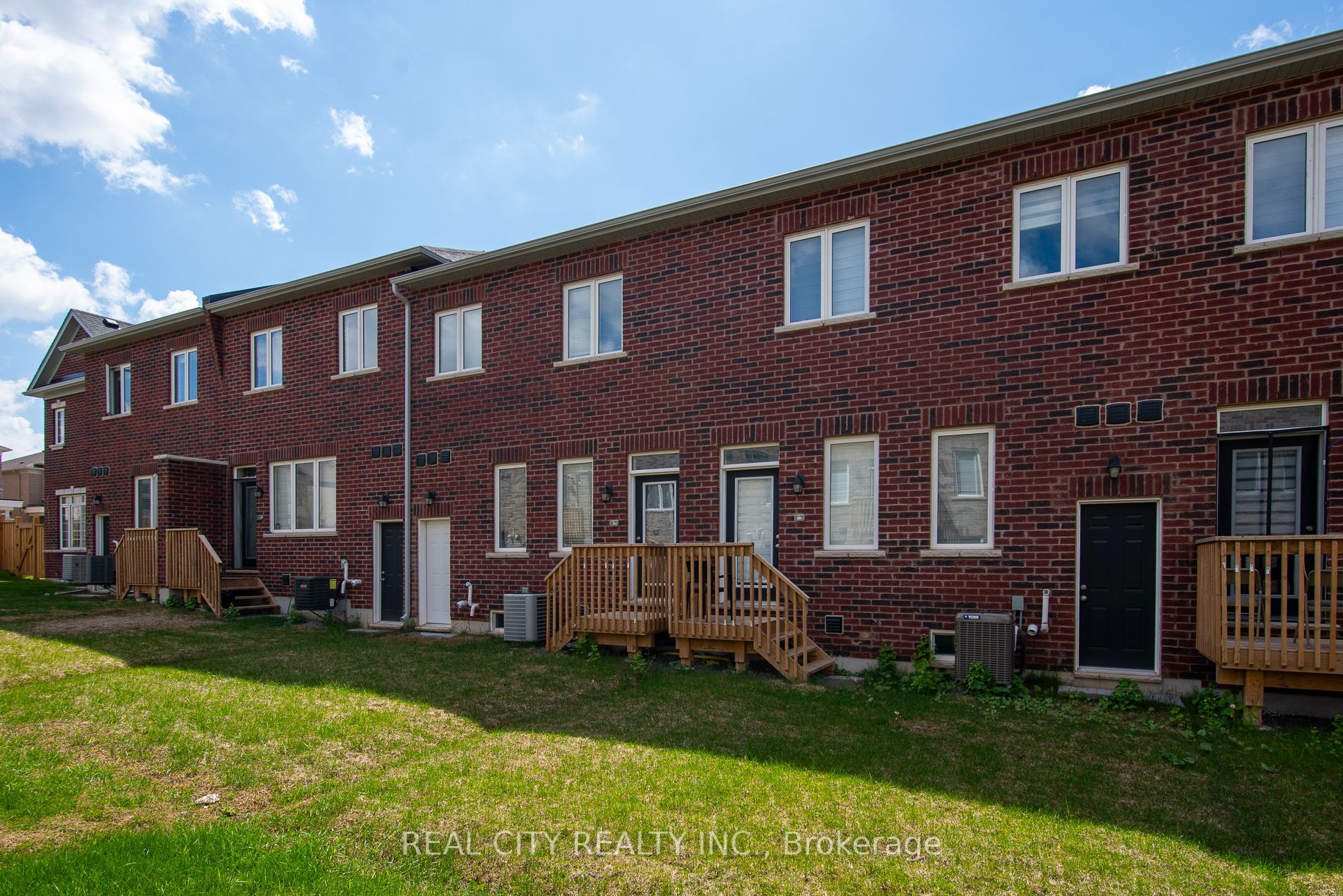 18 Lidstone Street Property Photo 35