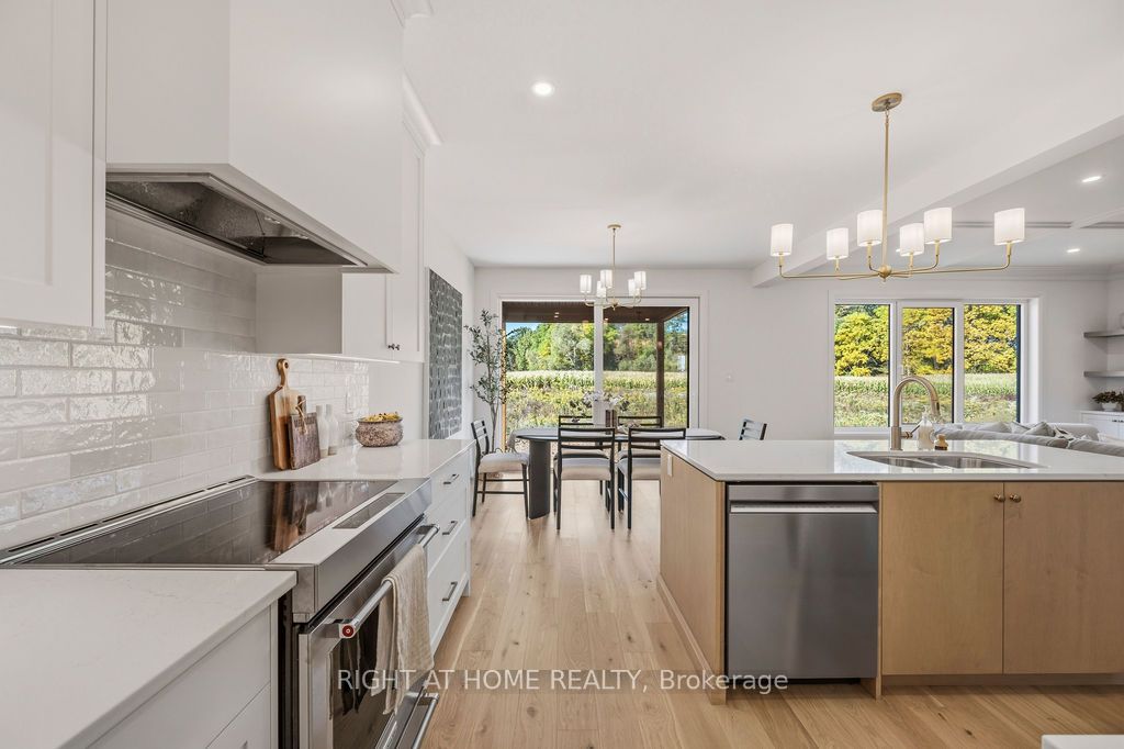 3149 Walsh Drive Property Photo 17
