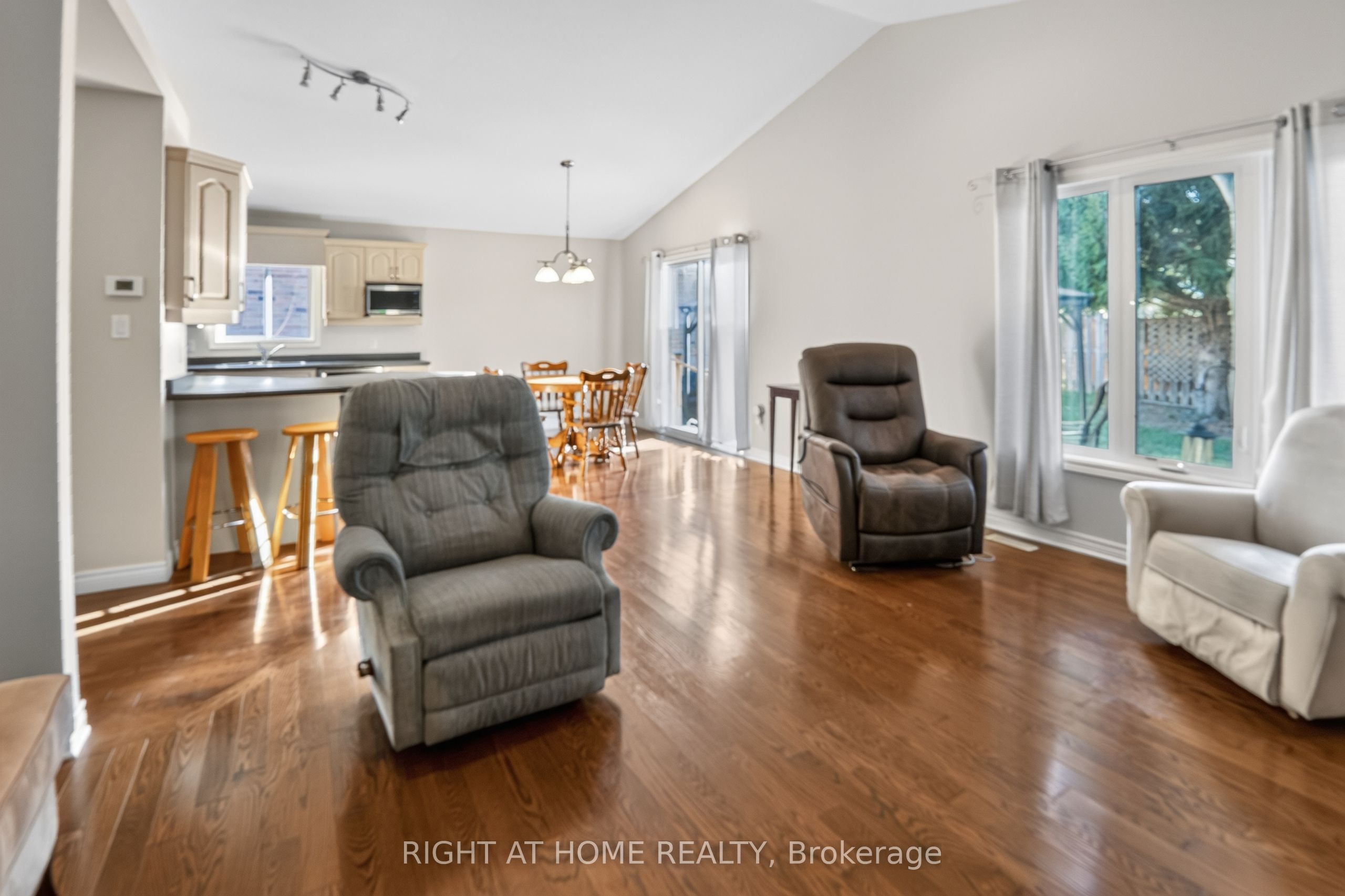 14 Oriole Lane Property Photo 6