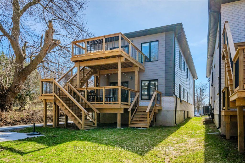498 Karn Street Property Photo 23