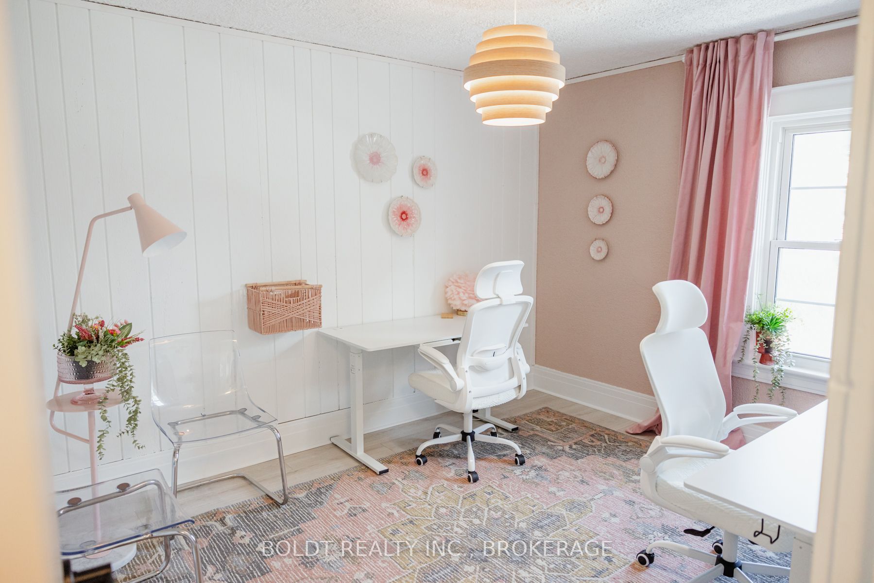 49 Lake Street The Rose Room Property Photo 1
