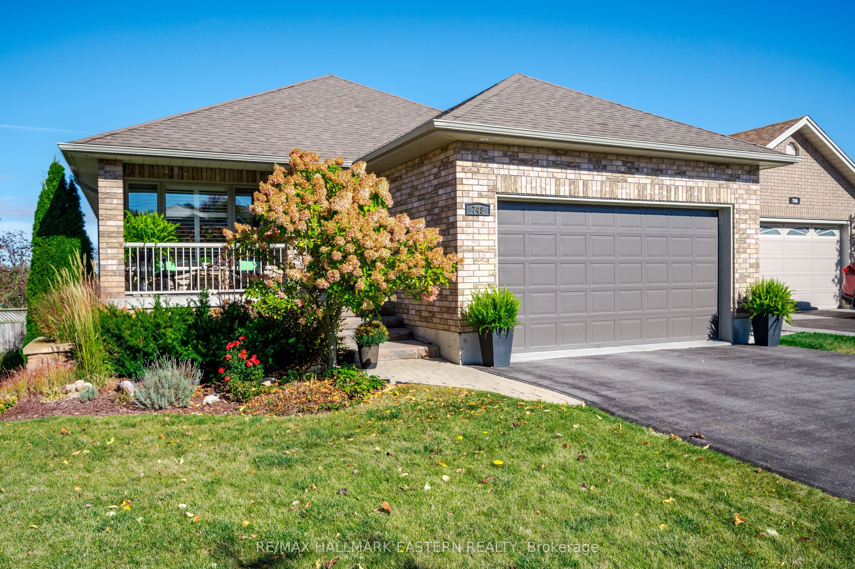 748 Overend Gardens Property Photo 1