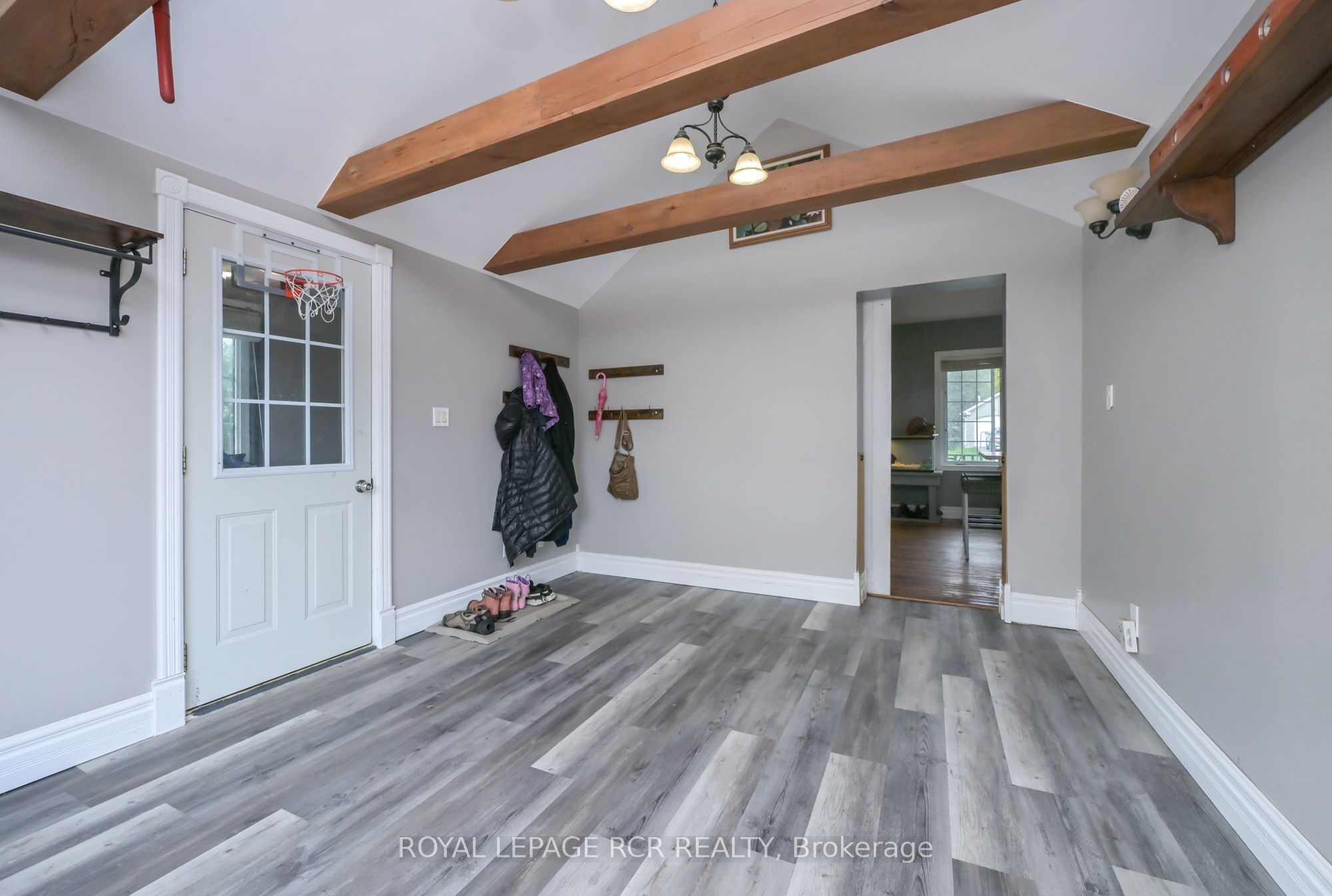 103 Amaranth St E Property Photo 9
