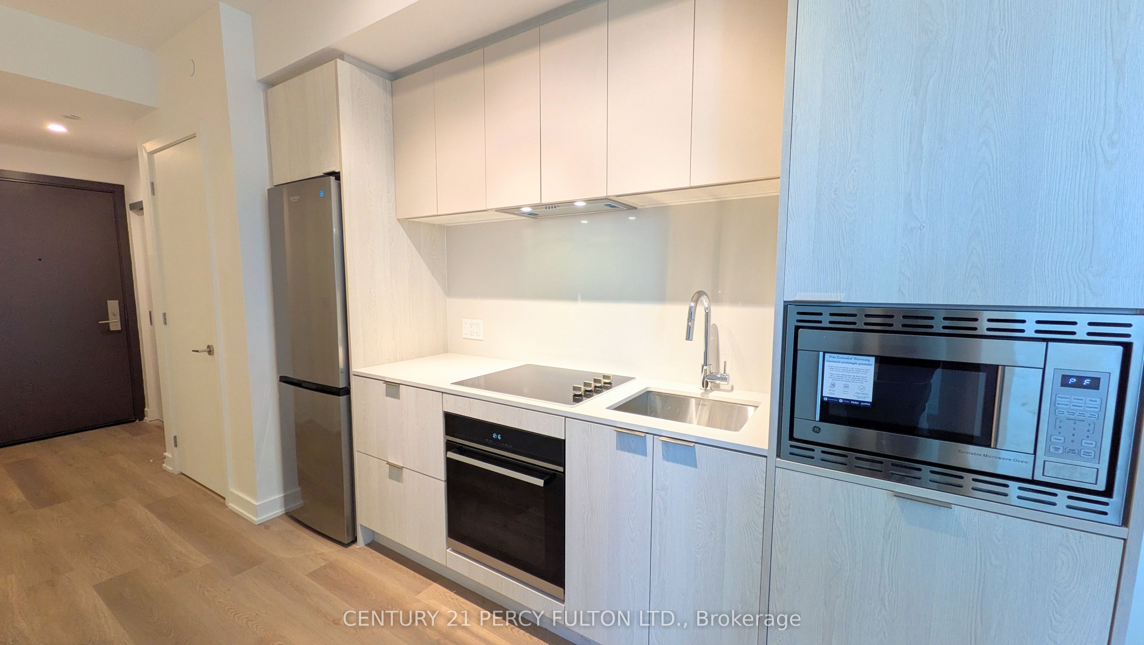 101 John Street N 1017 Property Photo 2