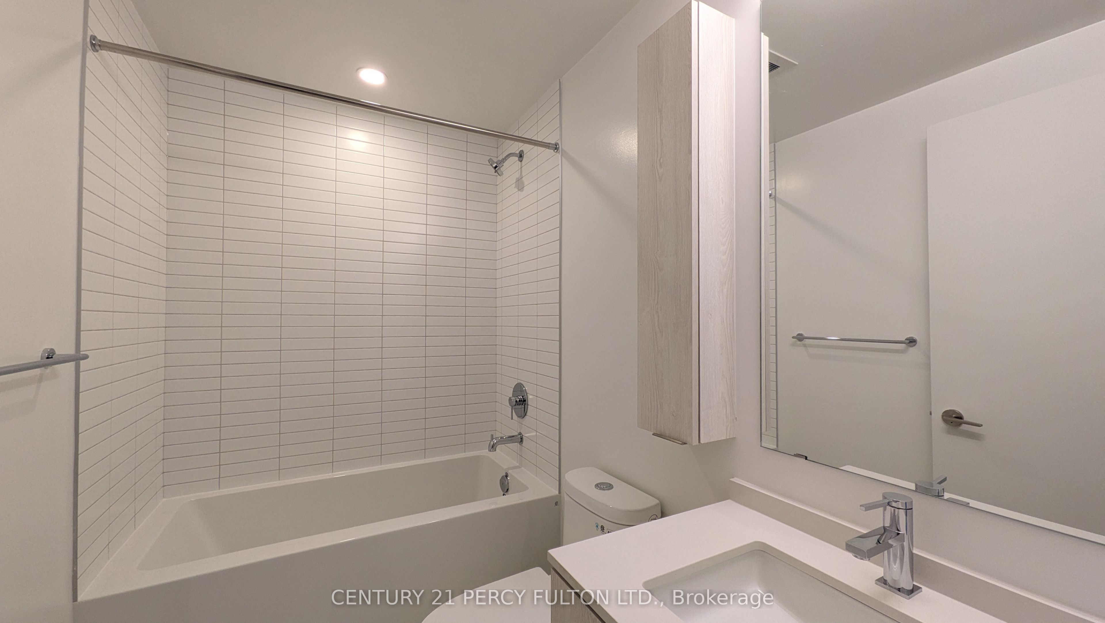101 John Street N 1017 Property Photo 9