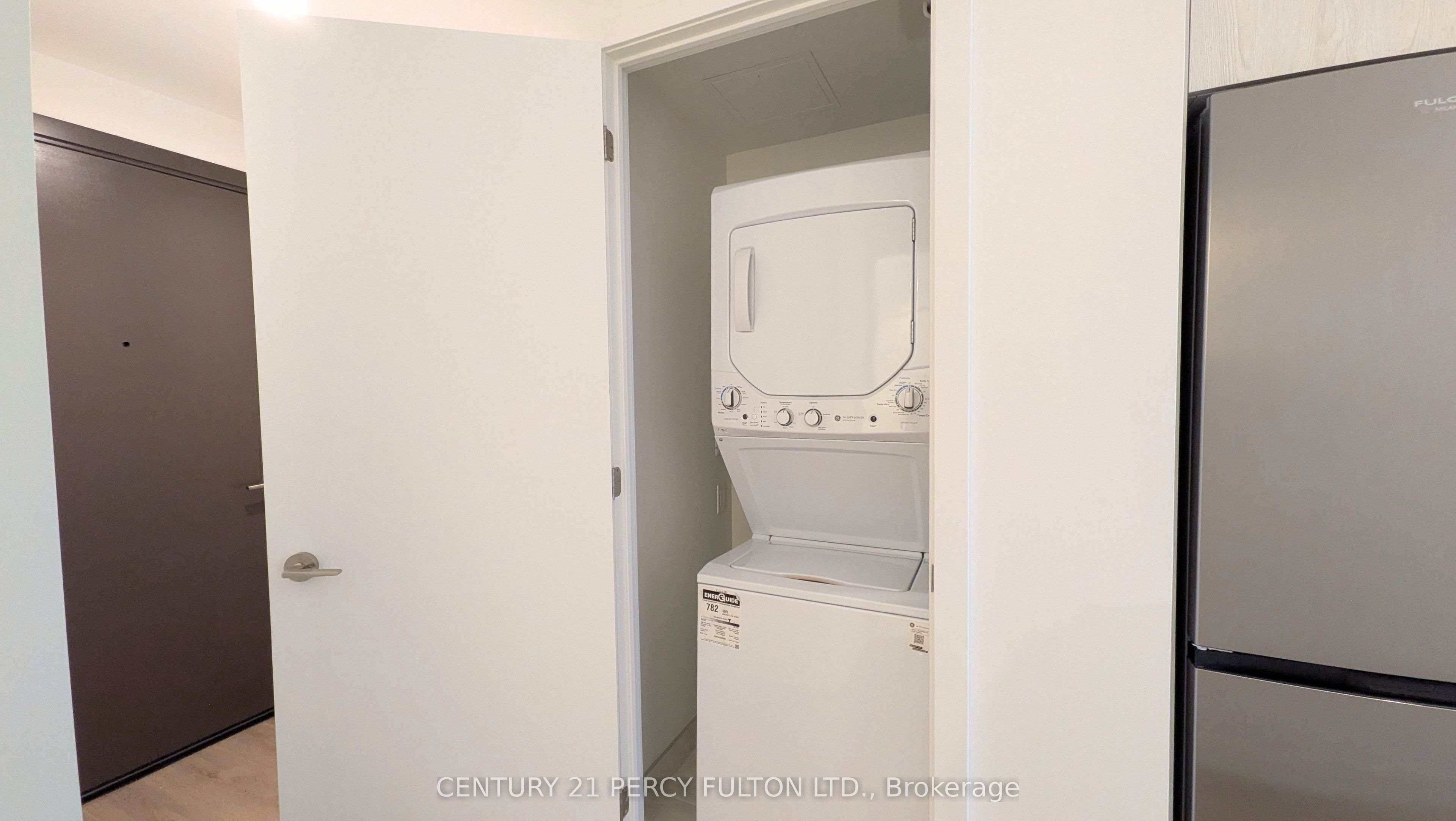 101 John Street N 1017 Property Photo 11
