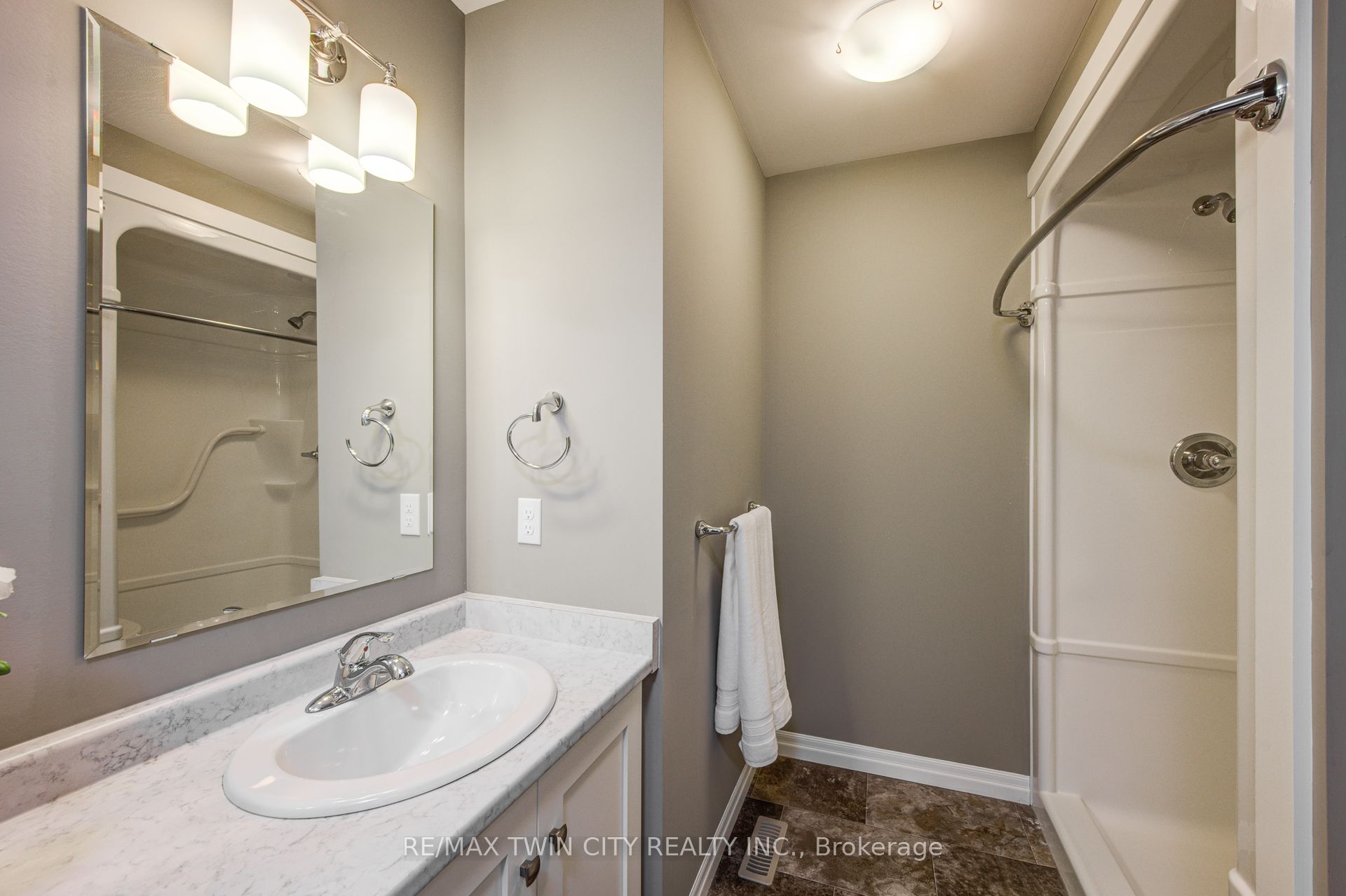 343 Huron Street 17 Property Photo 26