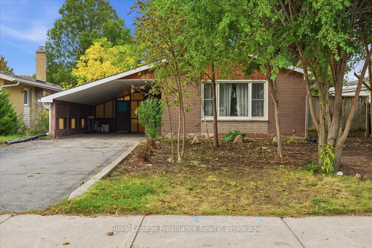550 Victoria Avenue Property Photo 1