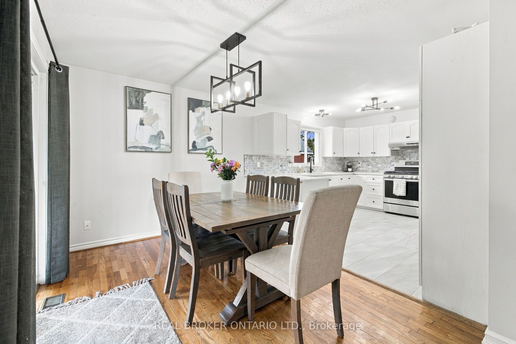 202 Santiago Street Property Photo 12