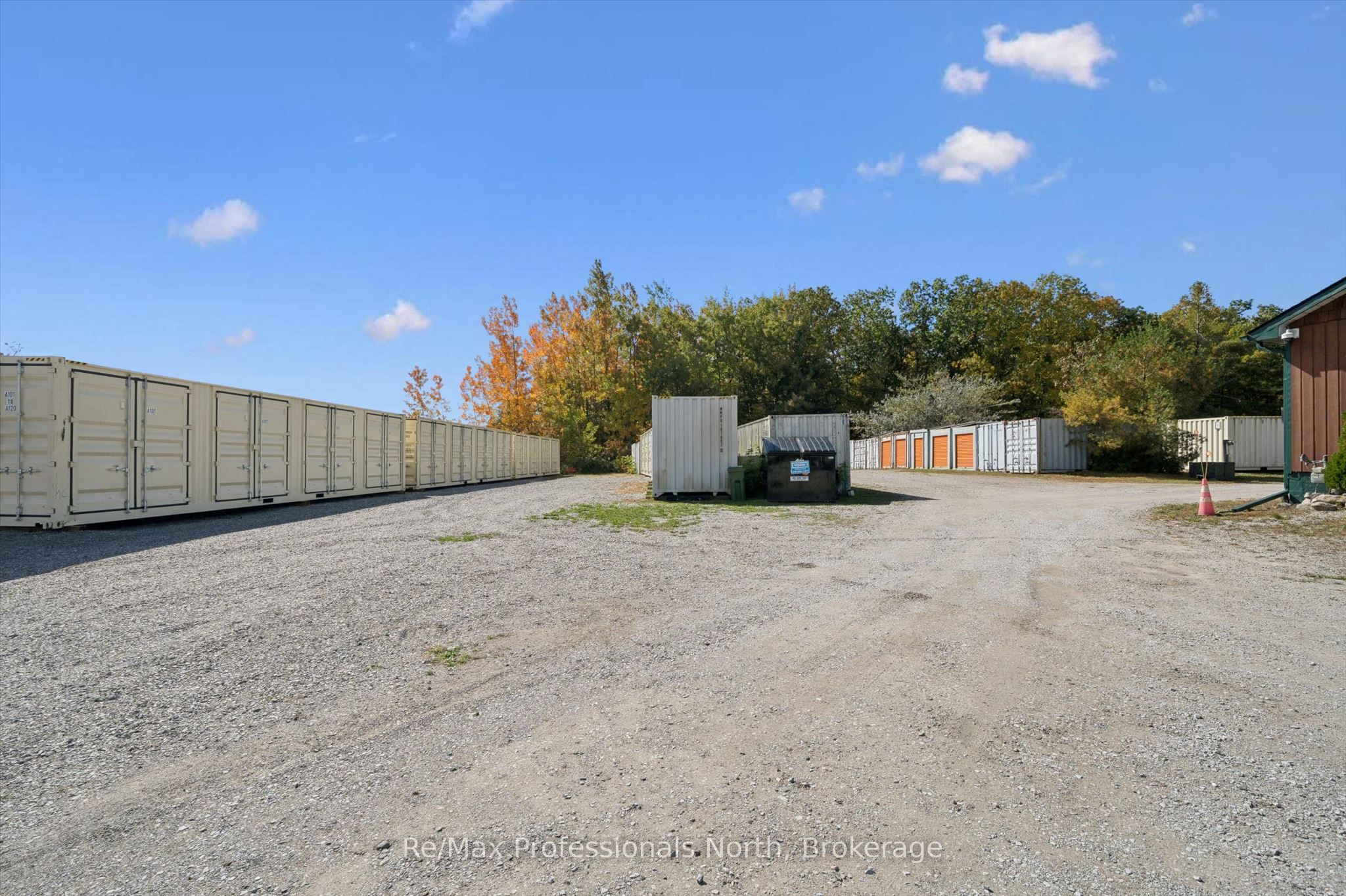 1695-1703 Winhara Road Property Photo 8