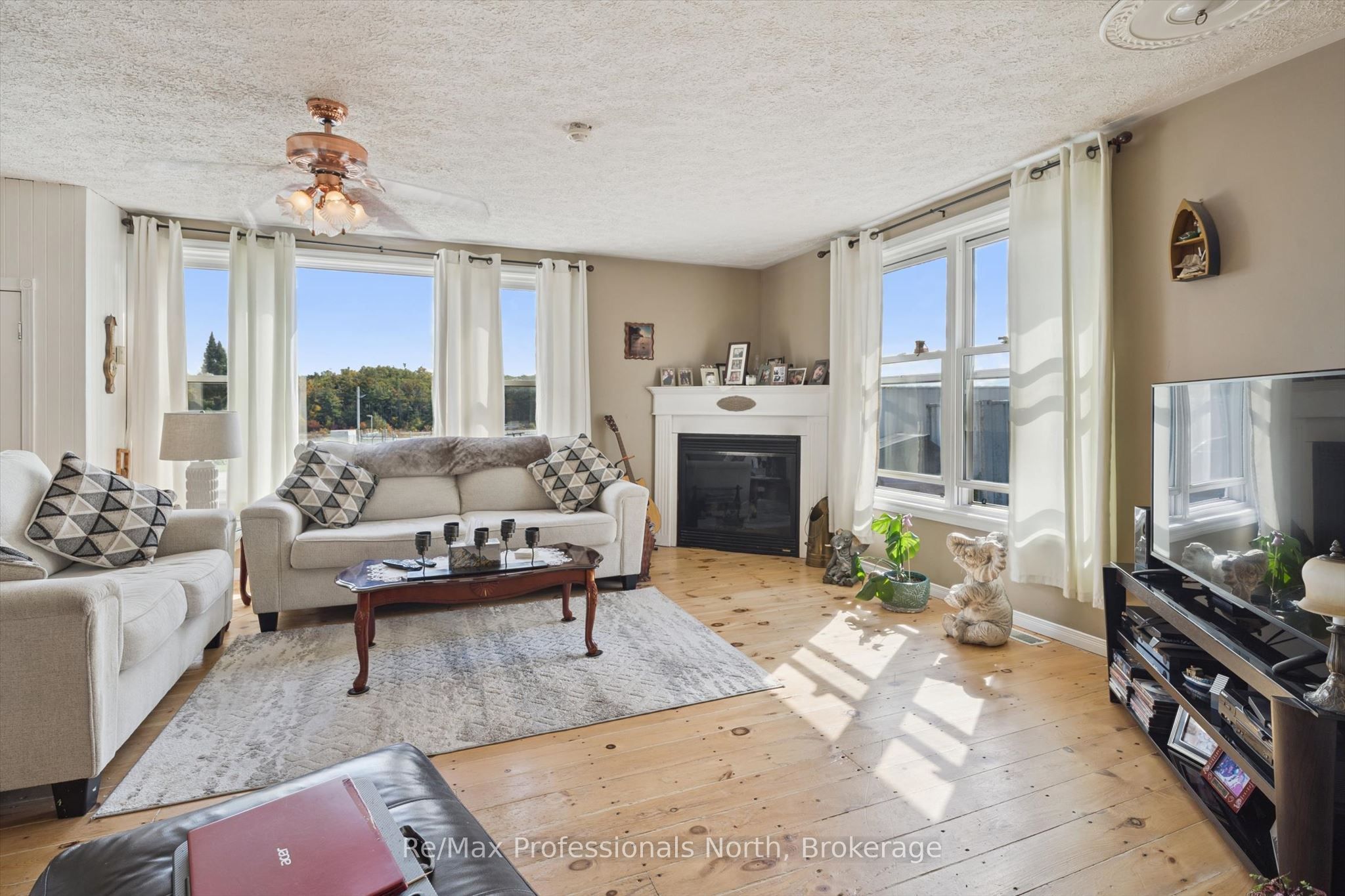 1695-1703 Winhara Road Property Photo 11