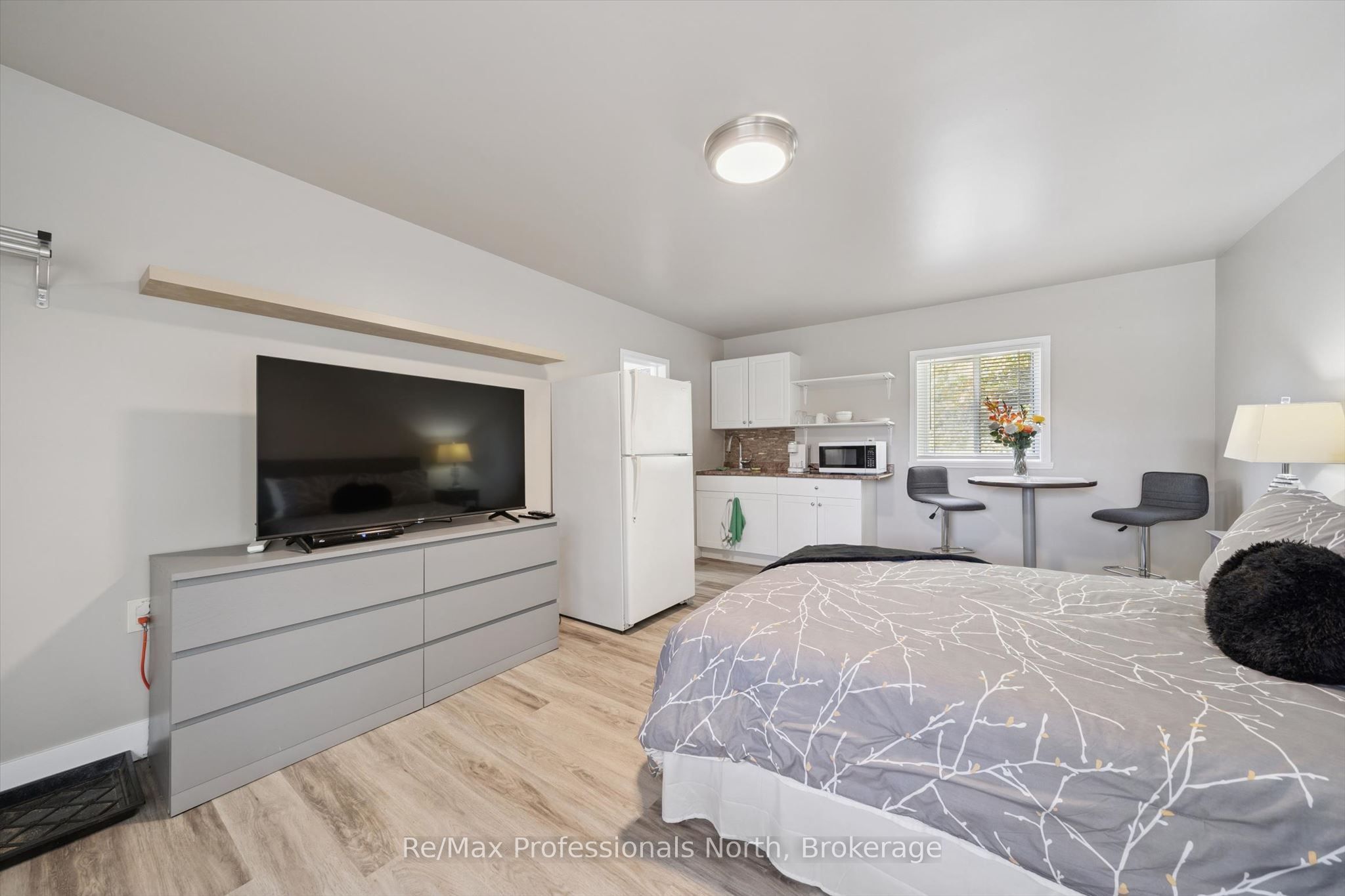 1695-1703 Winhara Road Property Photo 30