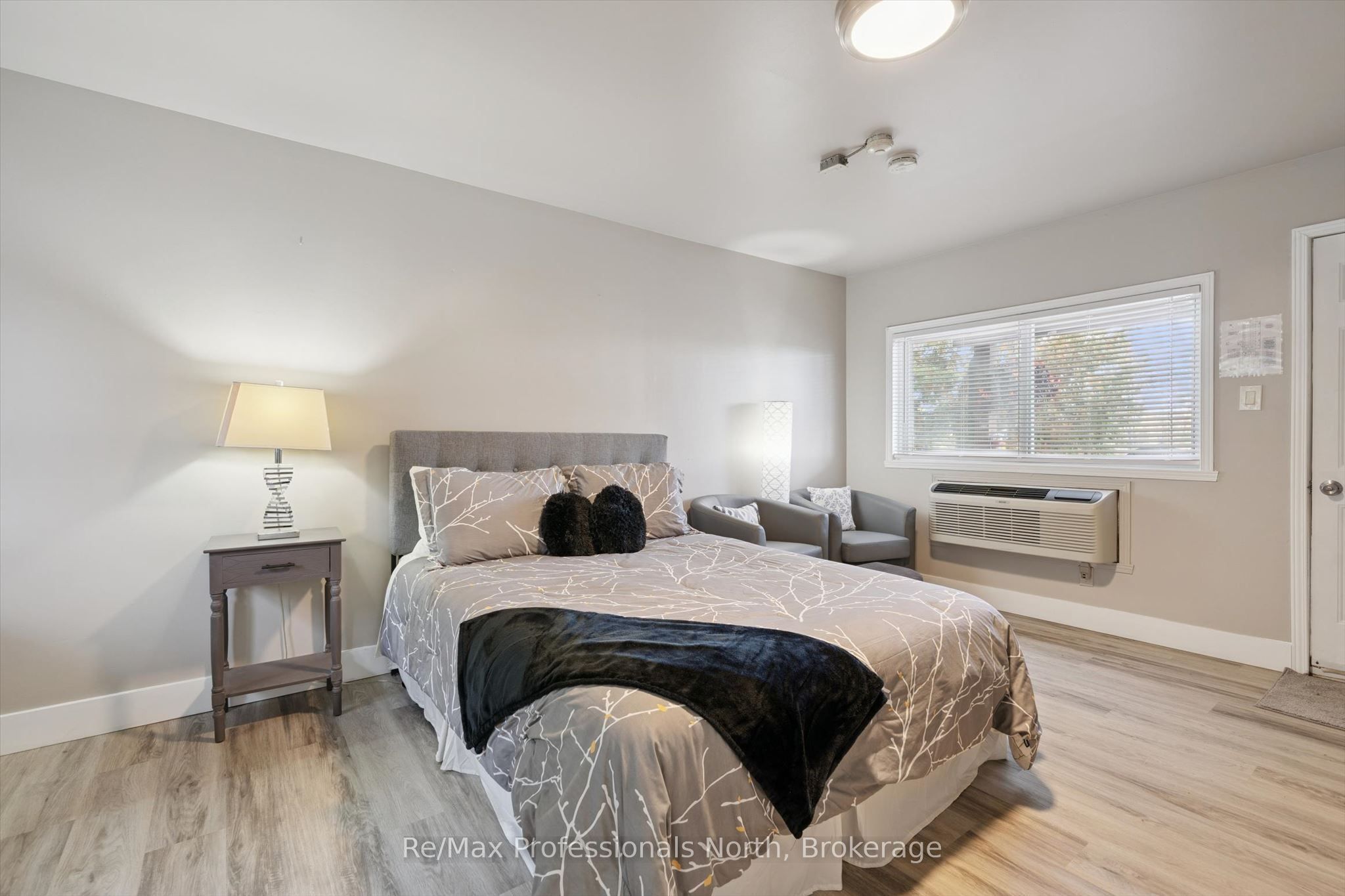 1695-1703 Winhara Road Property Photo 32
