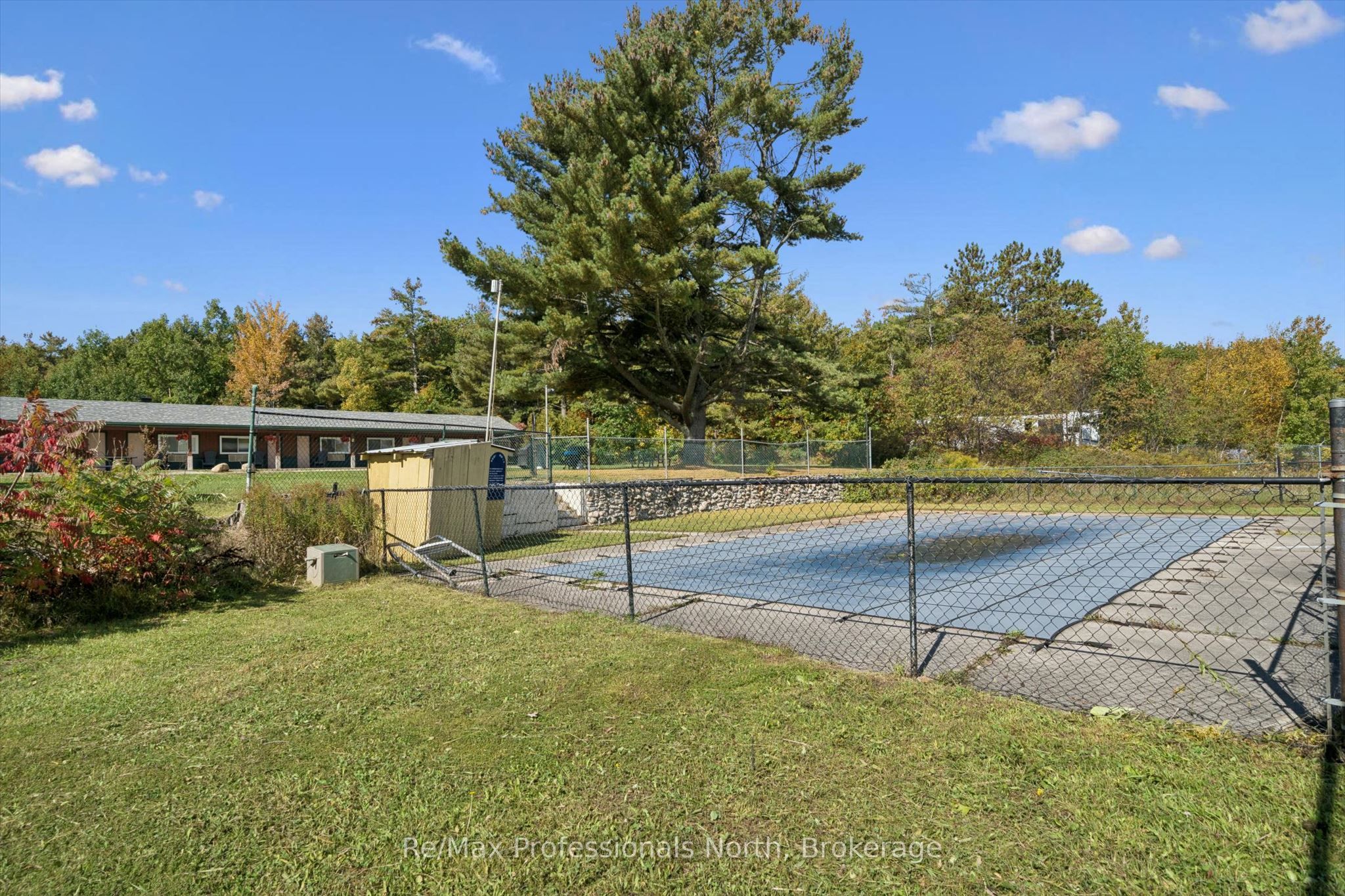 1695-1703 Winhara Road Property Photo 46