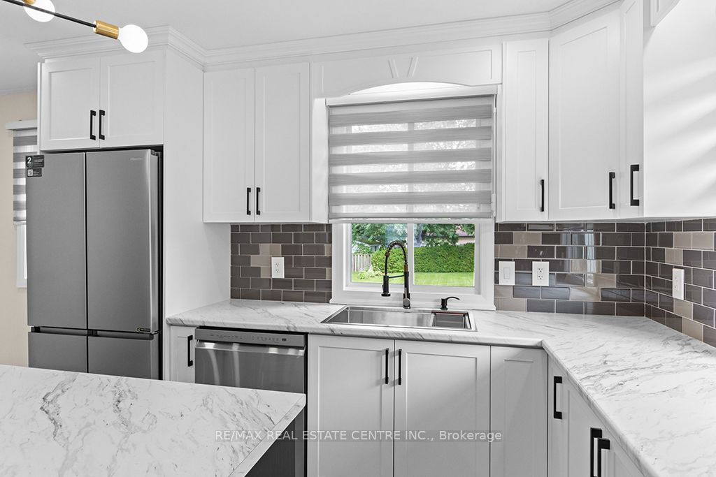 1030 Yonge Street S Property Photo 4