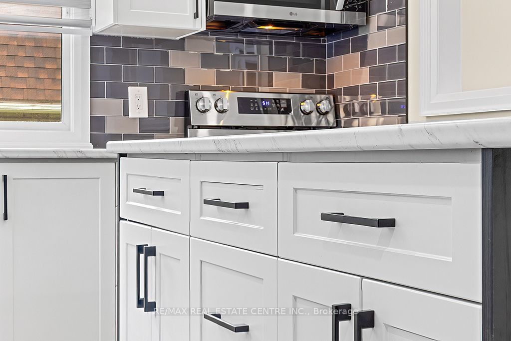 1030 Yonge Street S Property Photo 7