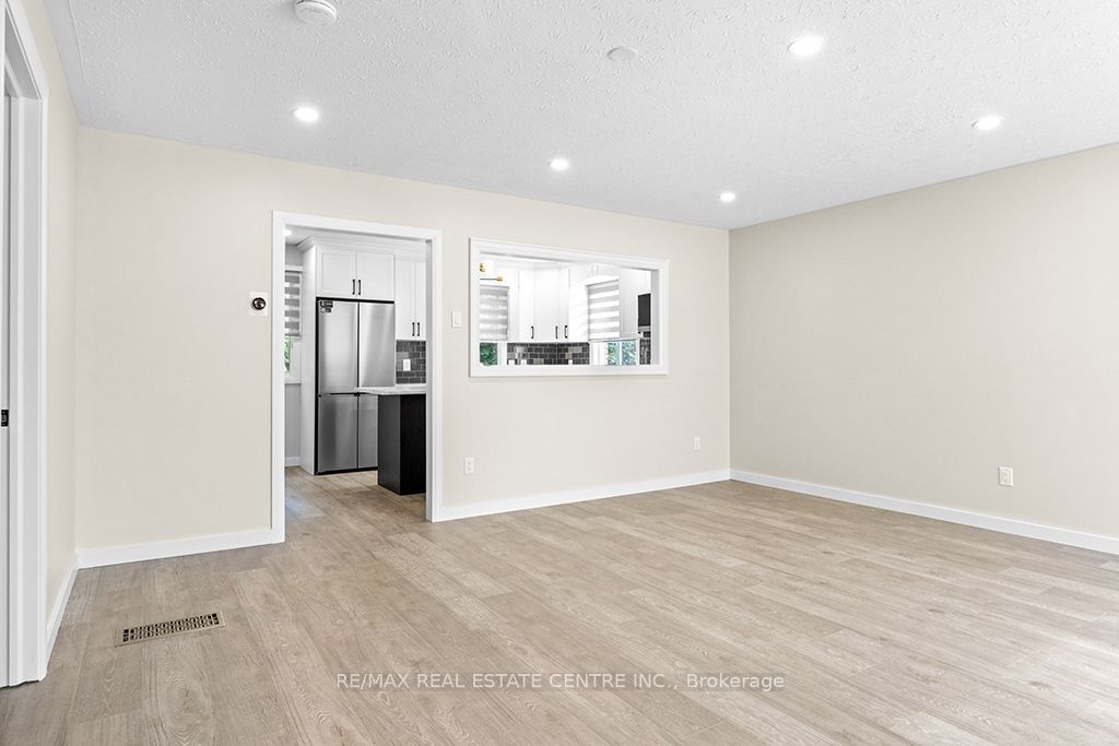 1030 Yonge Street S Property Photo 11