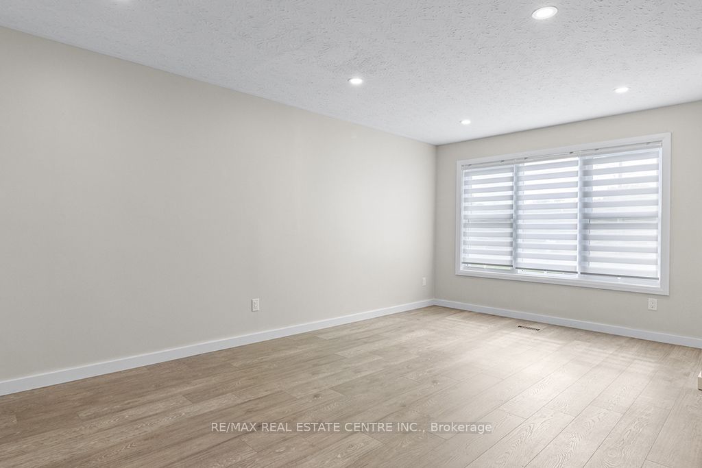 1030 Yonge Street S Property Photo 12