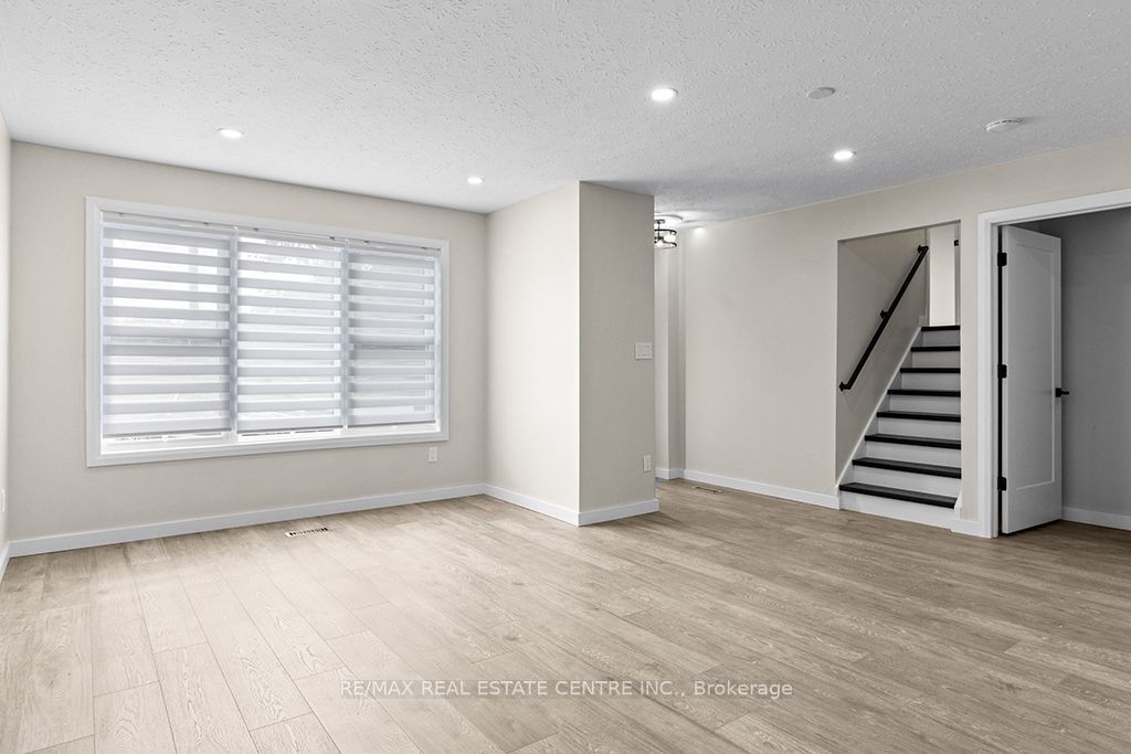 1030 Yonge Street S Property Photo 13