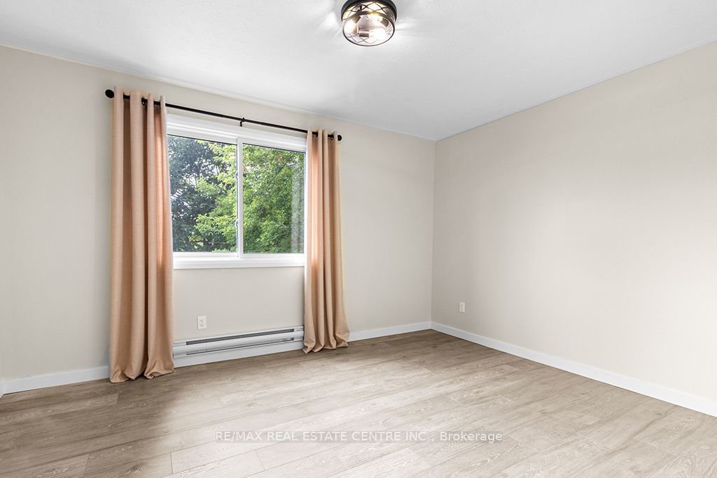 1030 Yonge Street S Property Photo 20