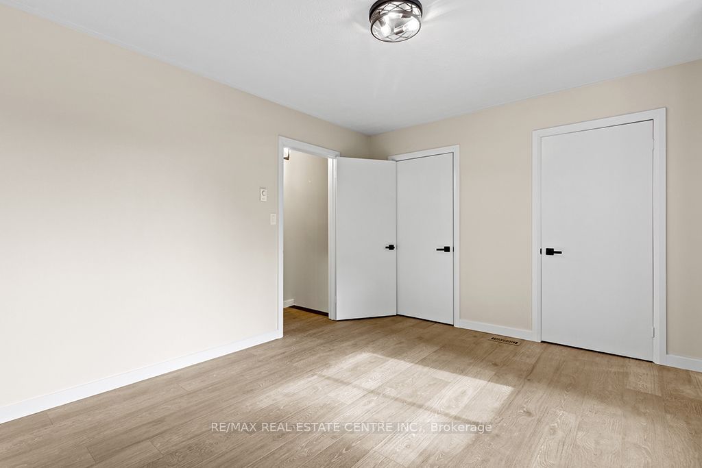 1030 Yonge Street S Property Photo 21