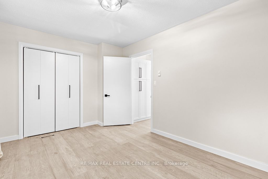 1030 Yonge Street S Property Photo 23