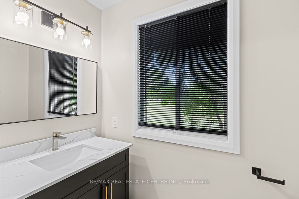 1030 Yonge Street S Property Photo 28