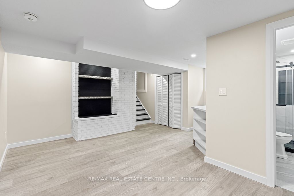1030 Yonge Street S Property Photo 31
