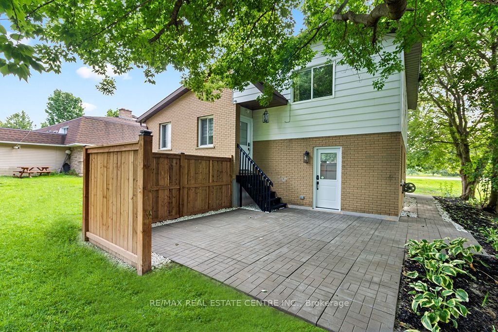 1030 Yonge Street S Property Photo 45