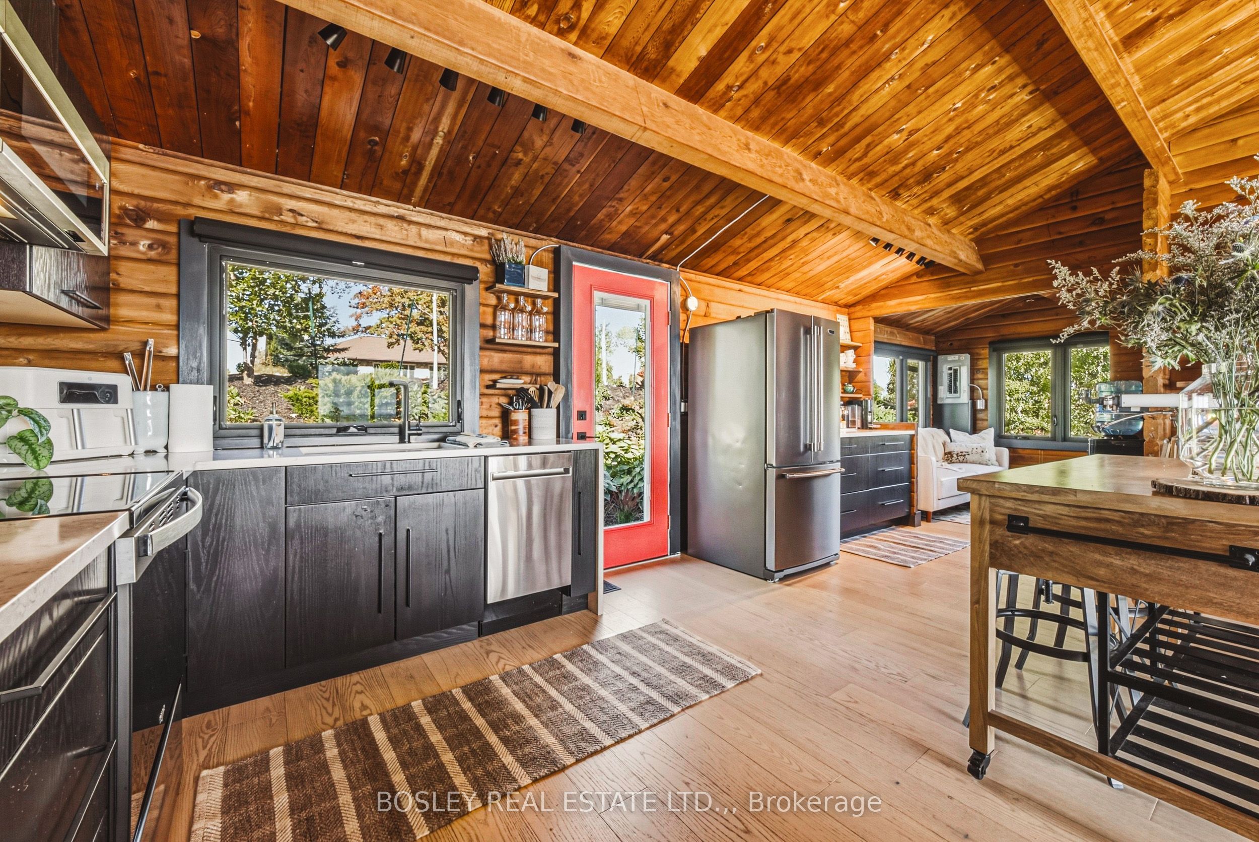 101 Lighthouse Drive Property Photo 10
