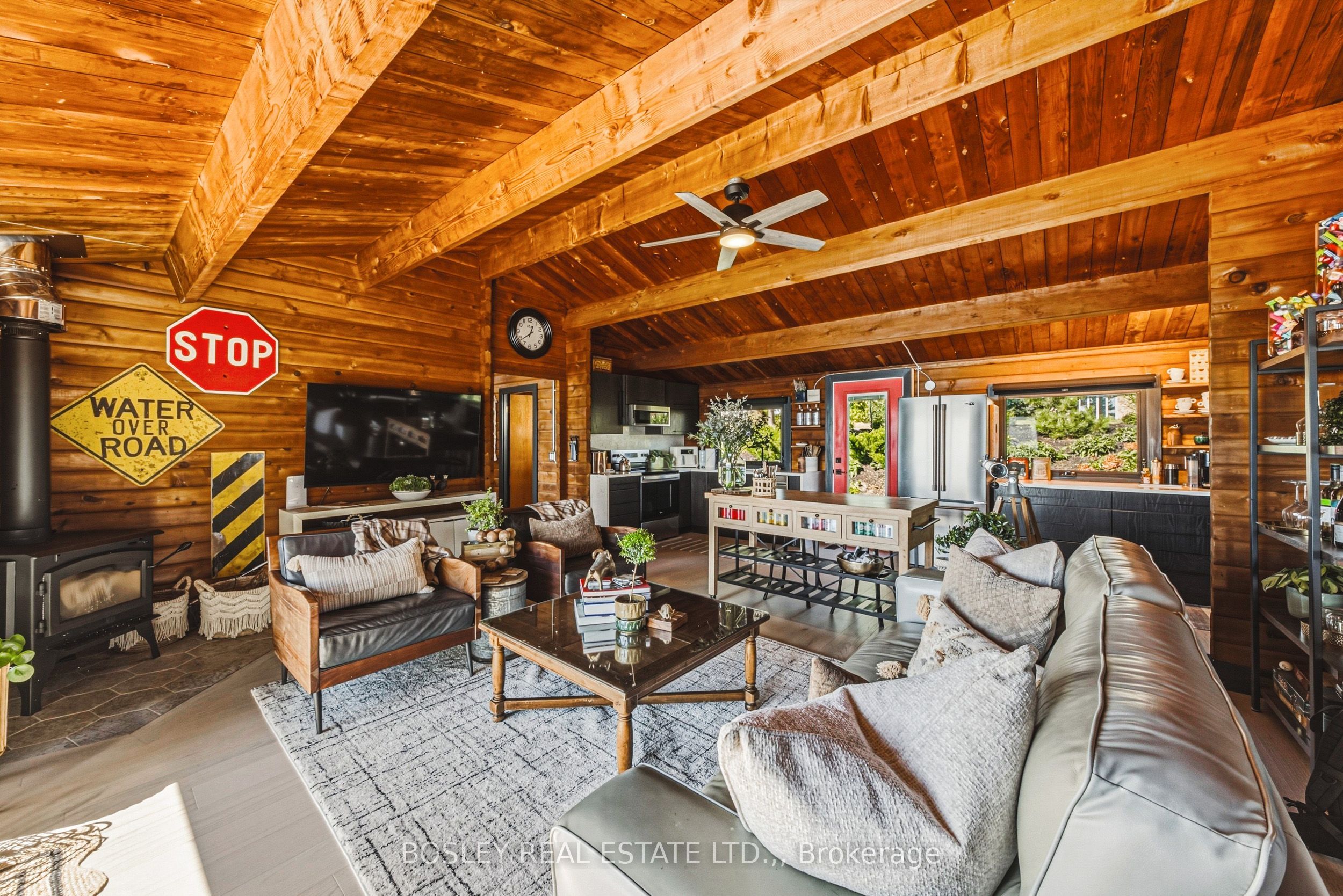101 Lighthouse Drive Property Photo 14