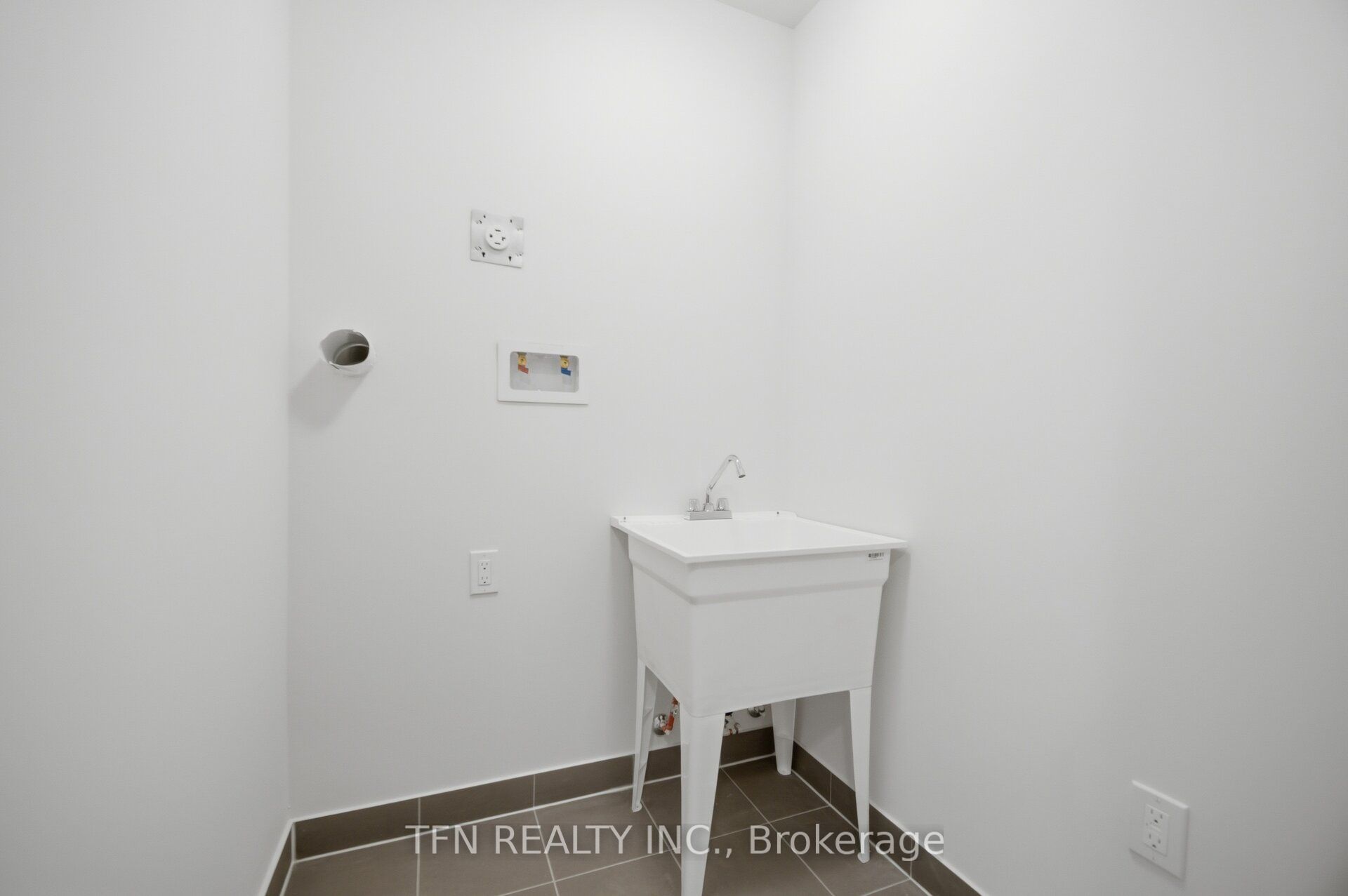 31 Brown Street Property Photo 46