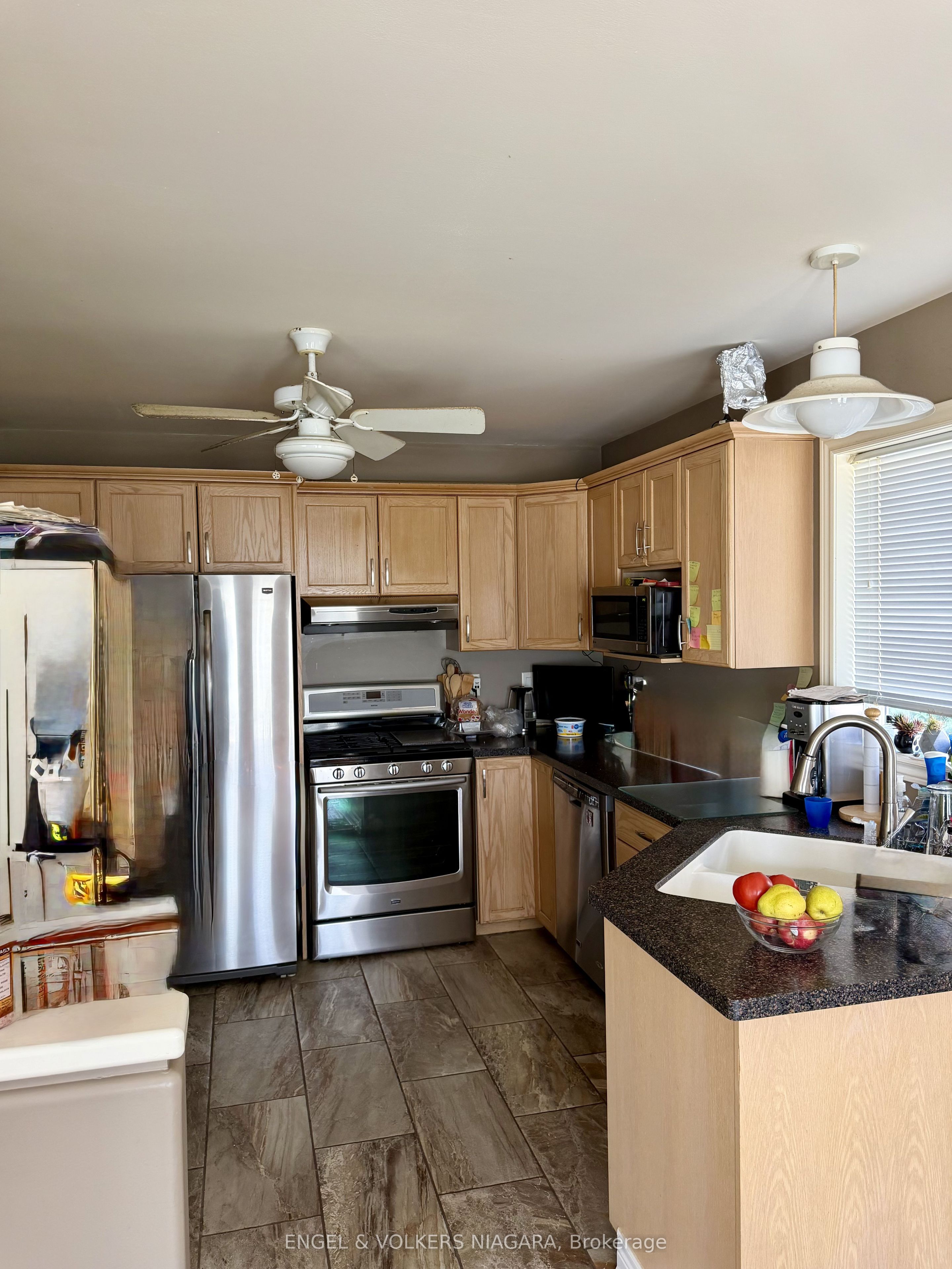 7714 Cortina Crescent Property Photo 3
